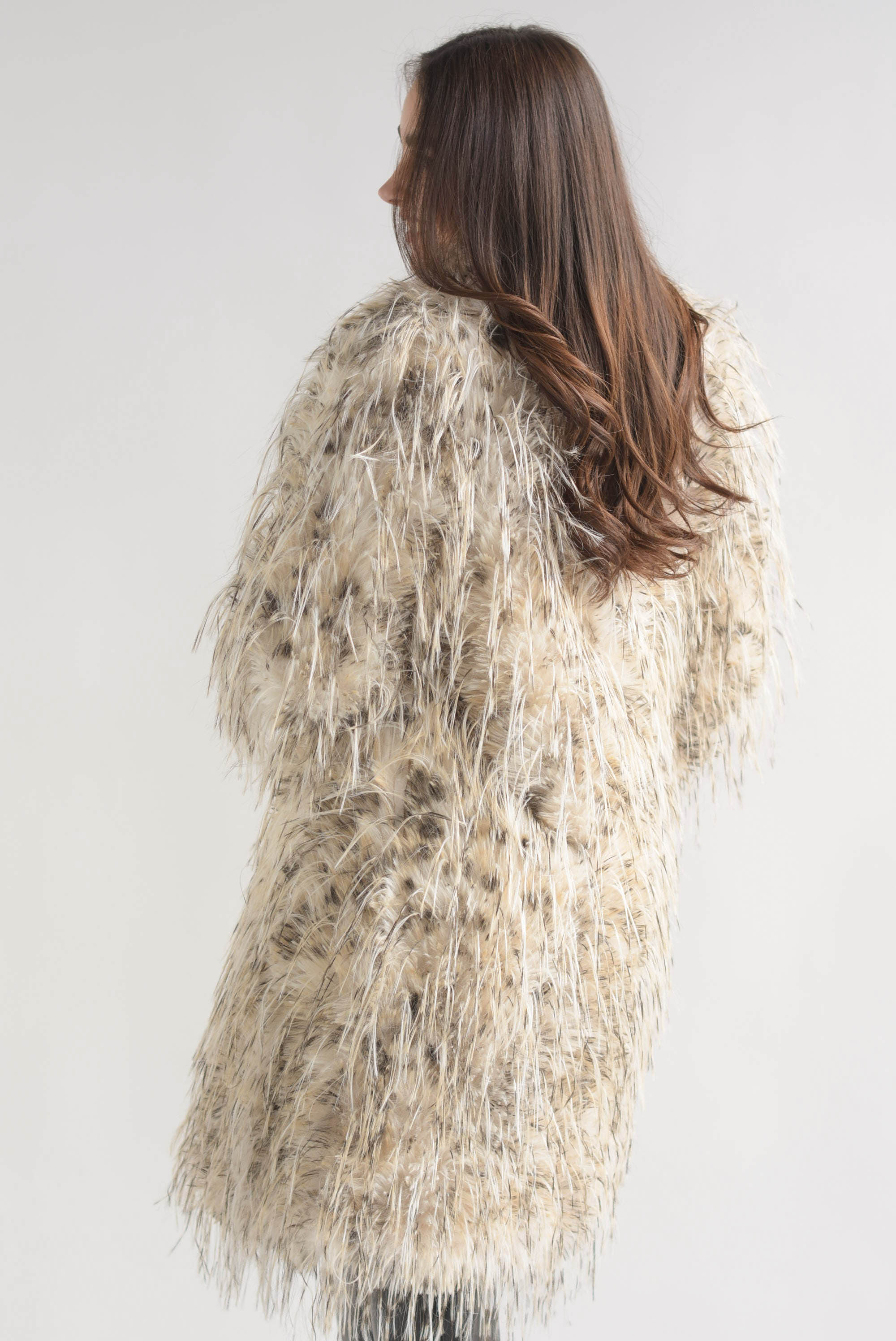 Abrigo faux fur pelo largo manchas