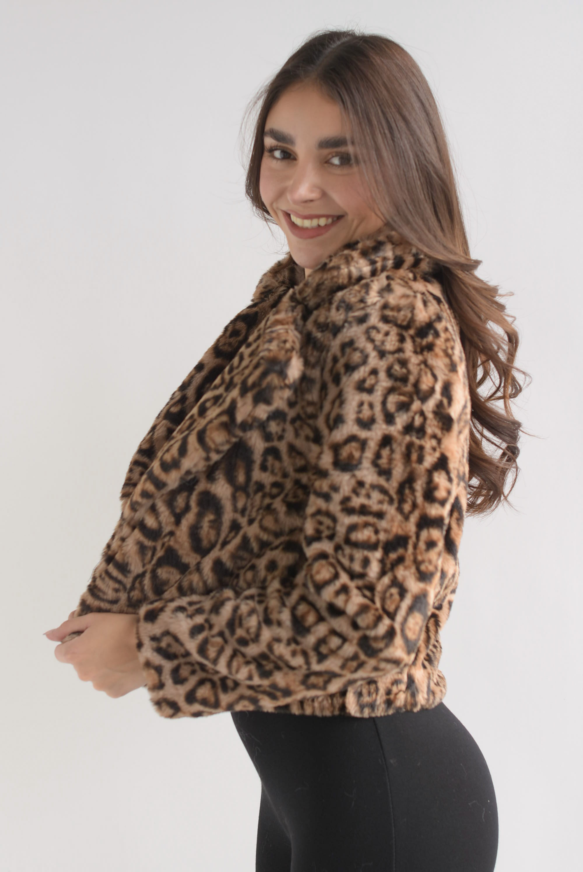 Abrigo corto faux fur Leopardo