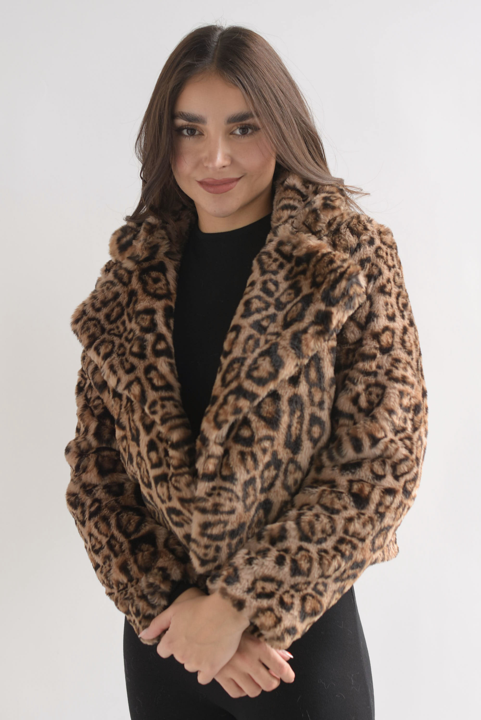 Abrigo corto faux fur Leopardo