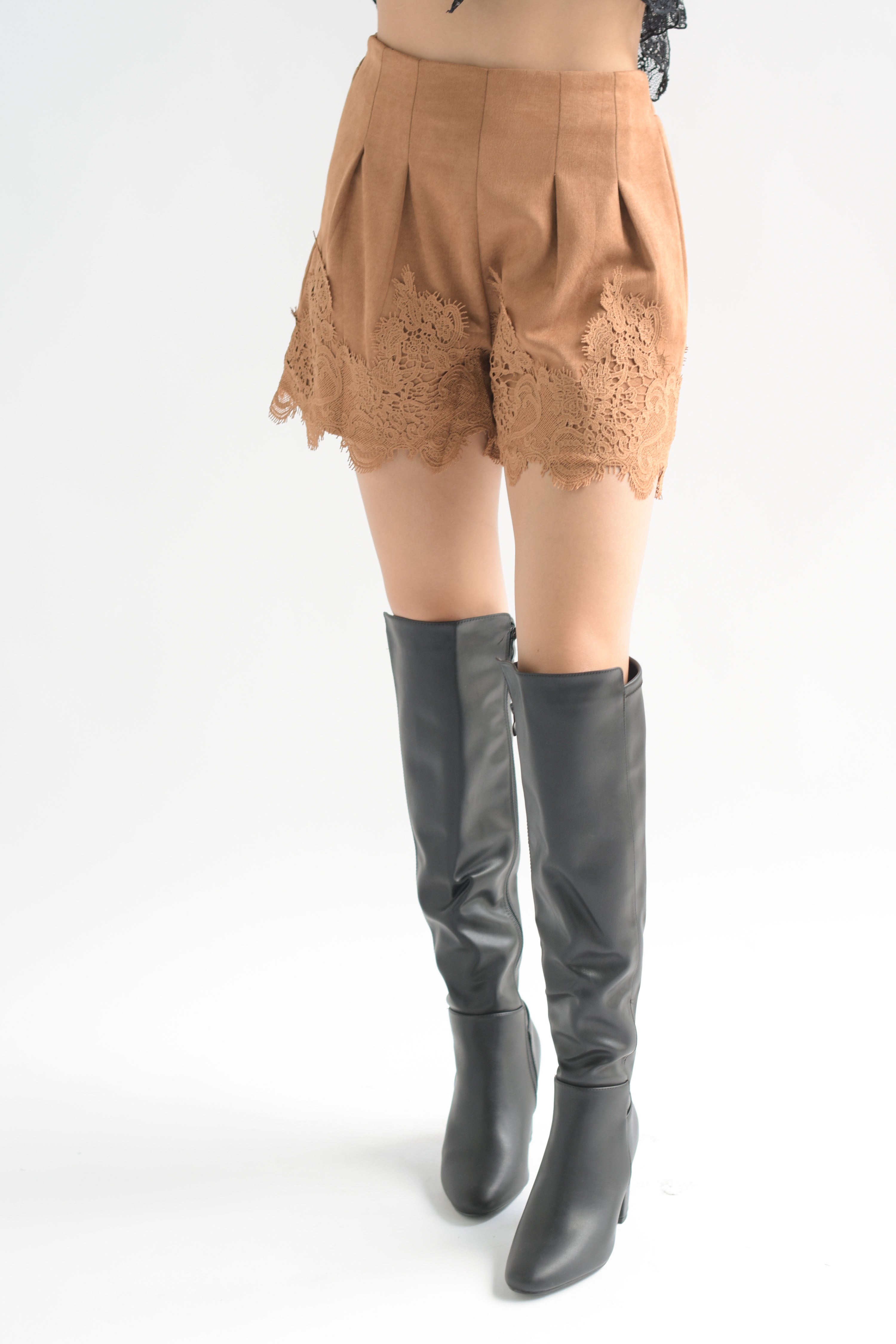 Short suede encaje Camel