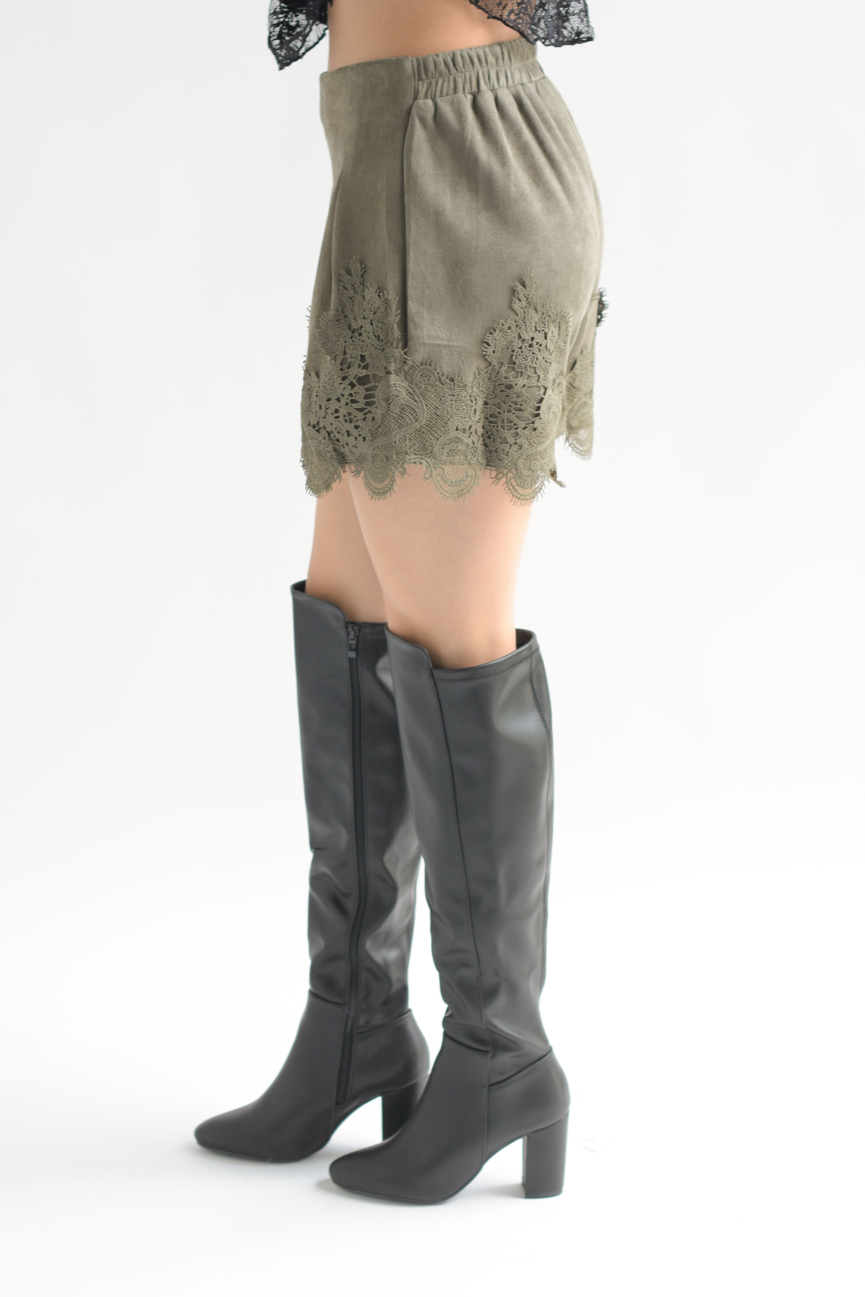 Short suede encaje Verde Olivo