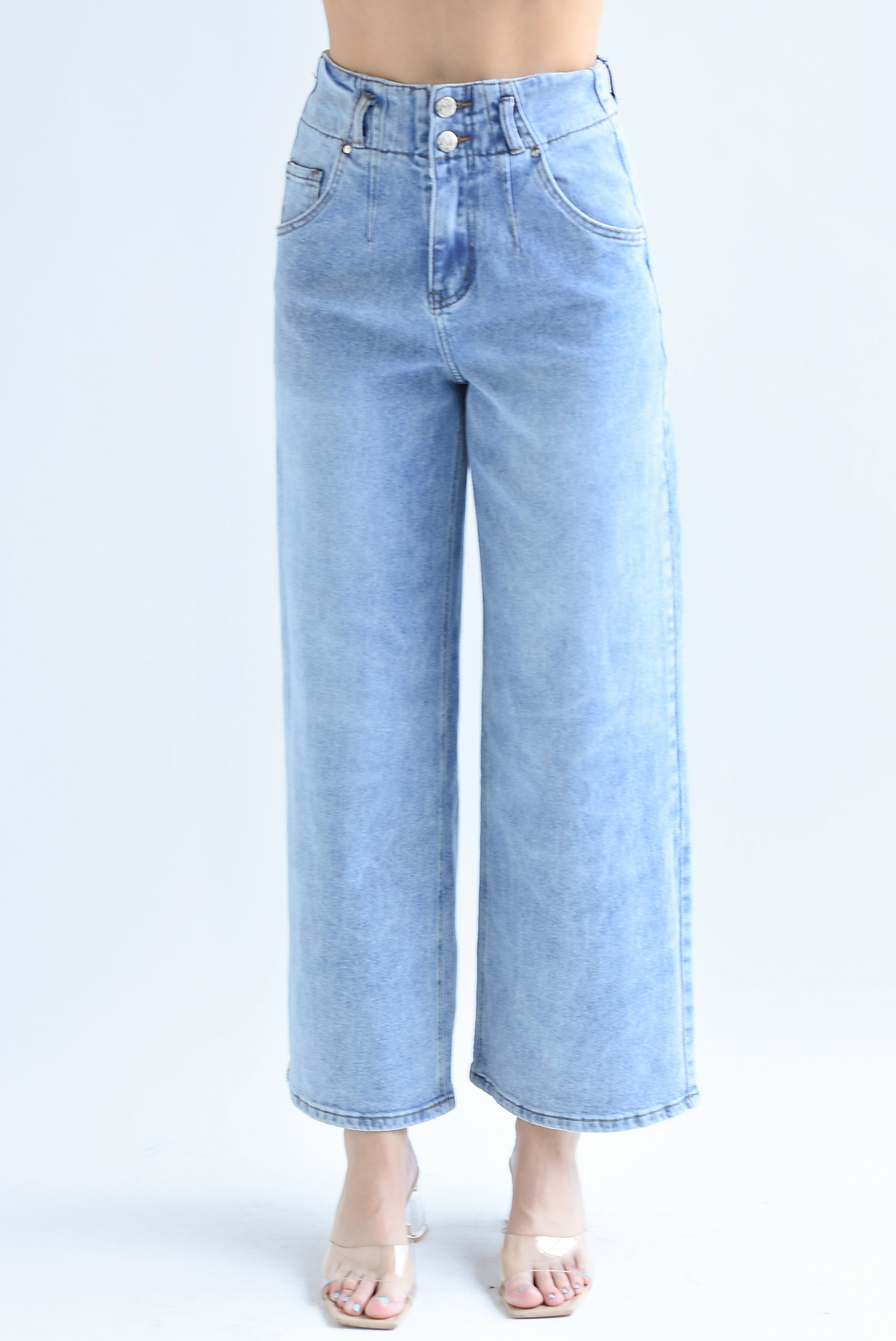 Jeans pretina y pierna ancha