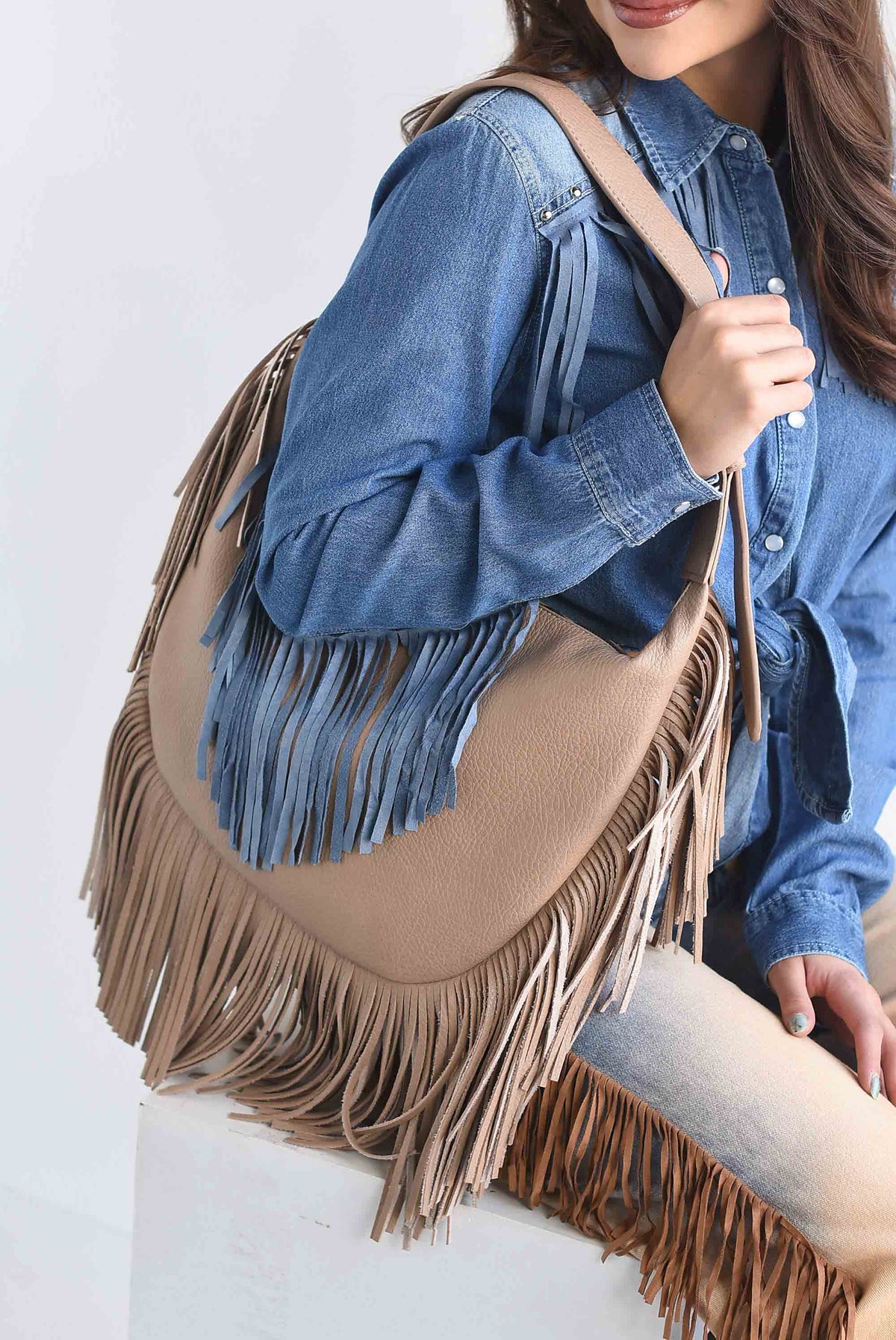 Bolso boho hobo flecos Moka