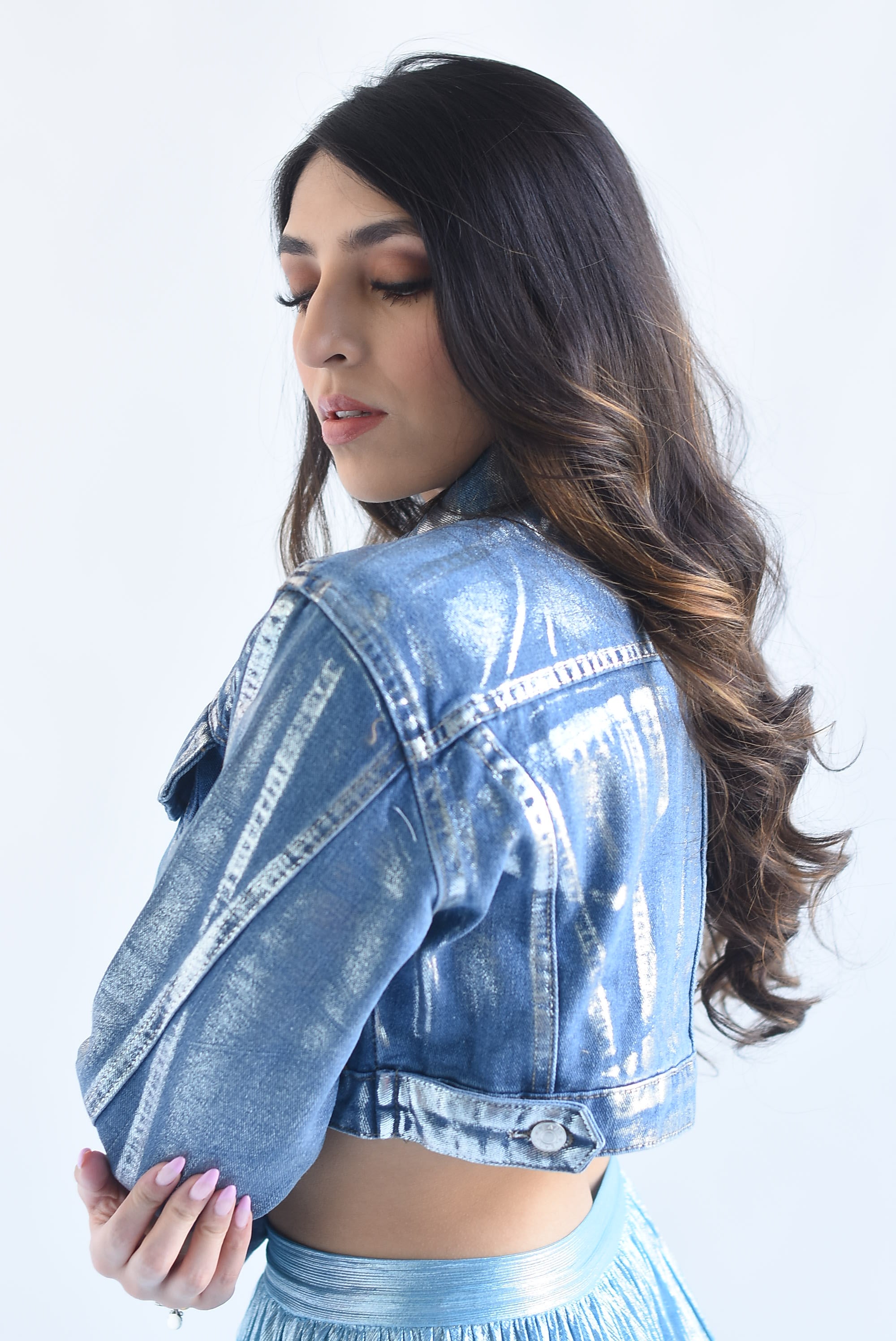 Chamarra crop Denim Azul foil Plata