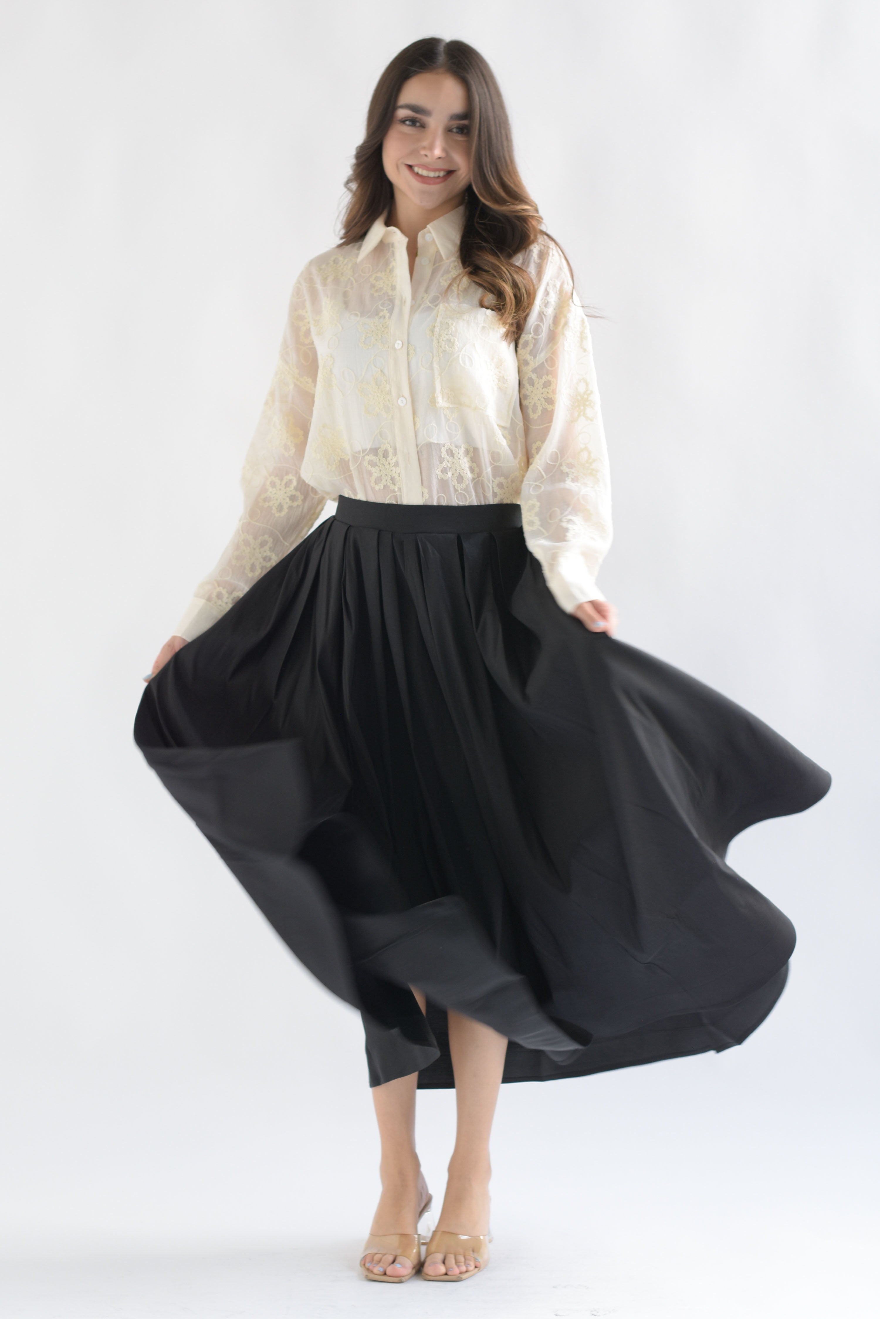 Falda vuelo satinada pinzas Negra