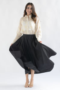 Fashion Styled Falda vuelo satinada pinzas Negra