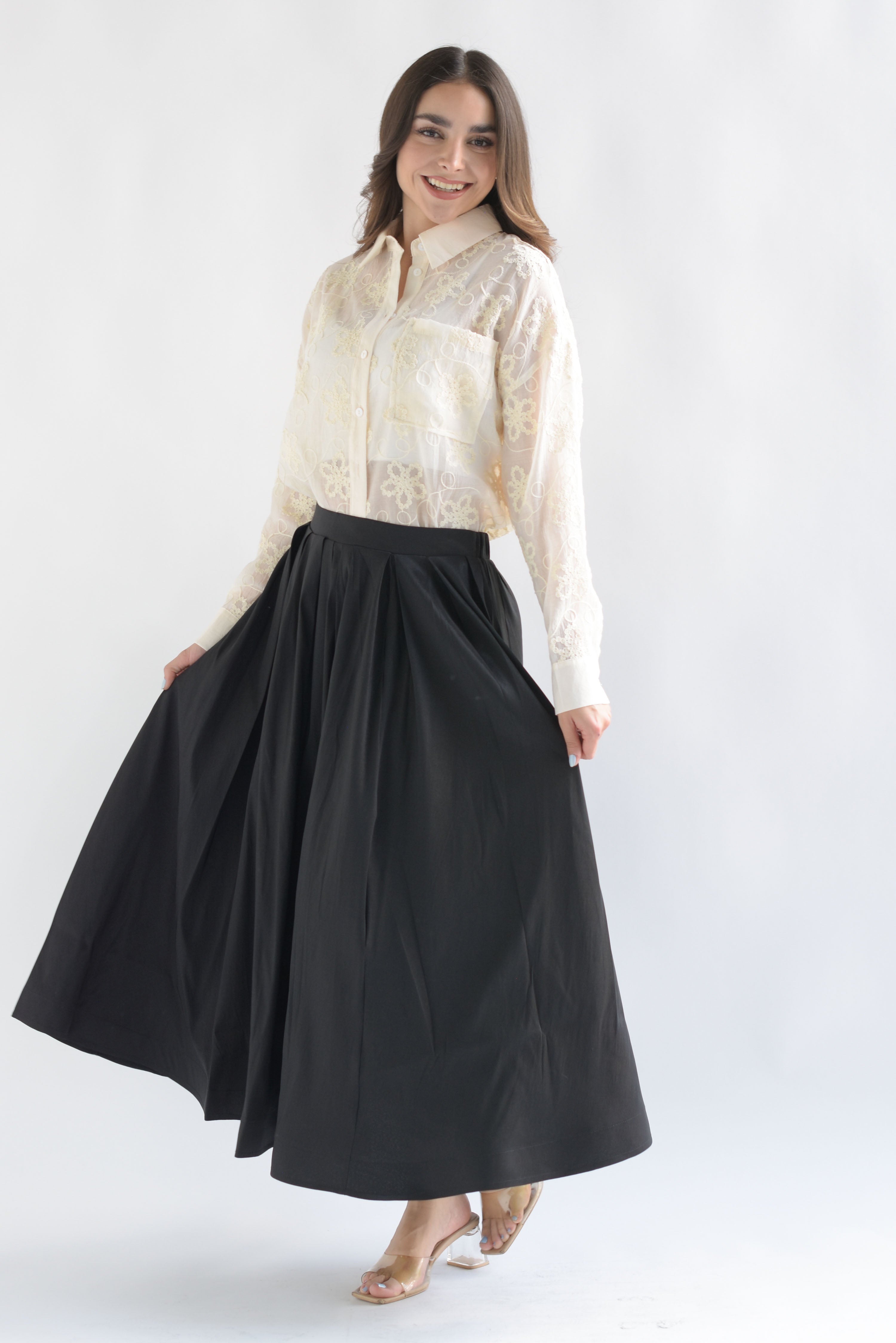 Falda vuelo satinada pinzas Negra