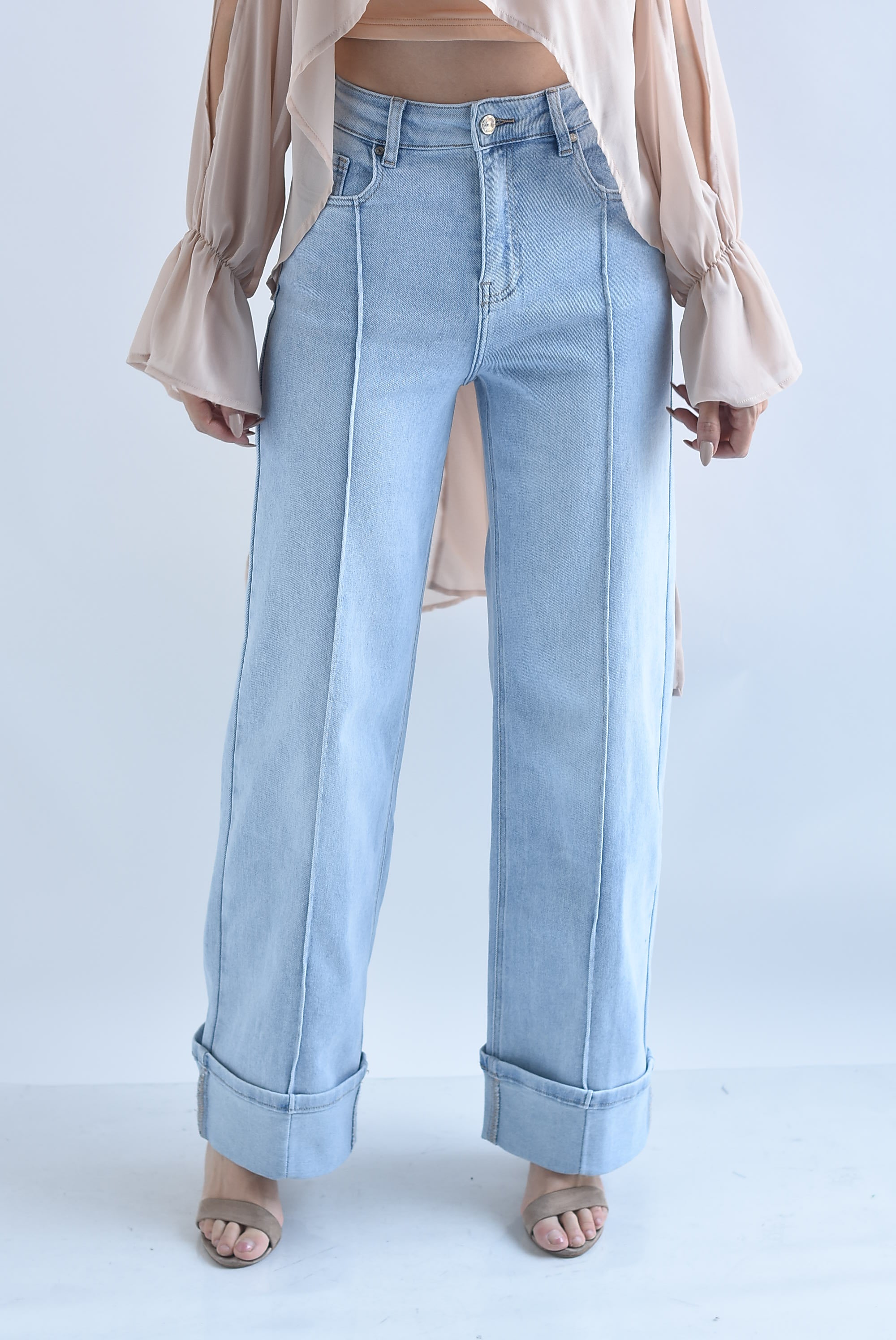 Jeans línea y dobladillo
