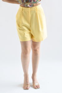 Fashion Styled Short largo pinzas Amarillo