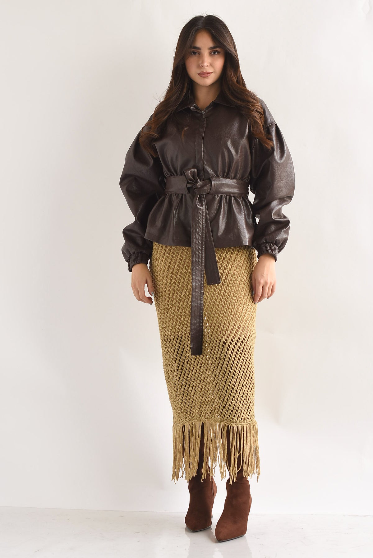 Chamarra vinipiel peplum cinta