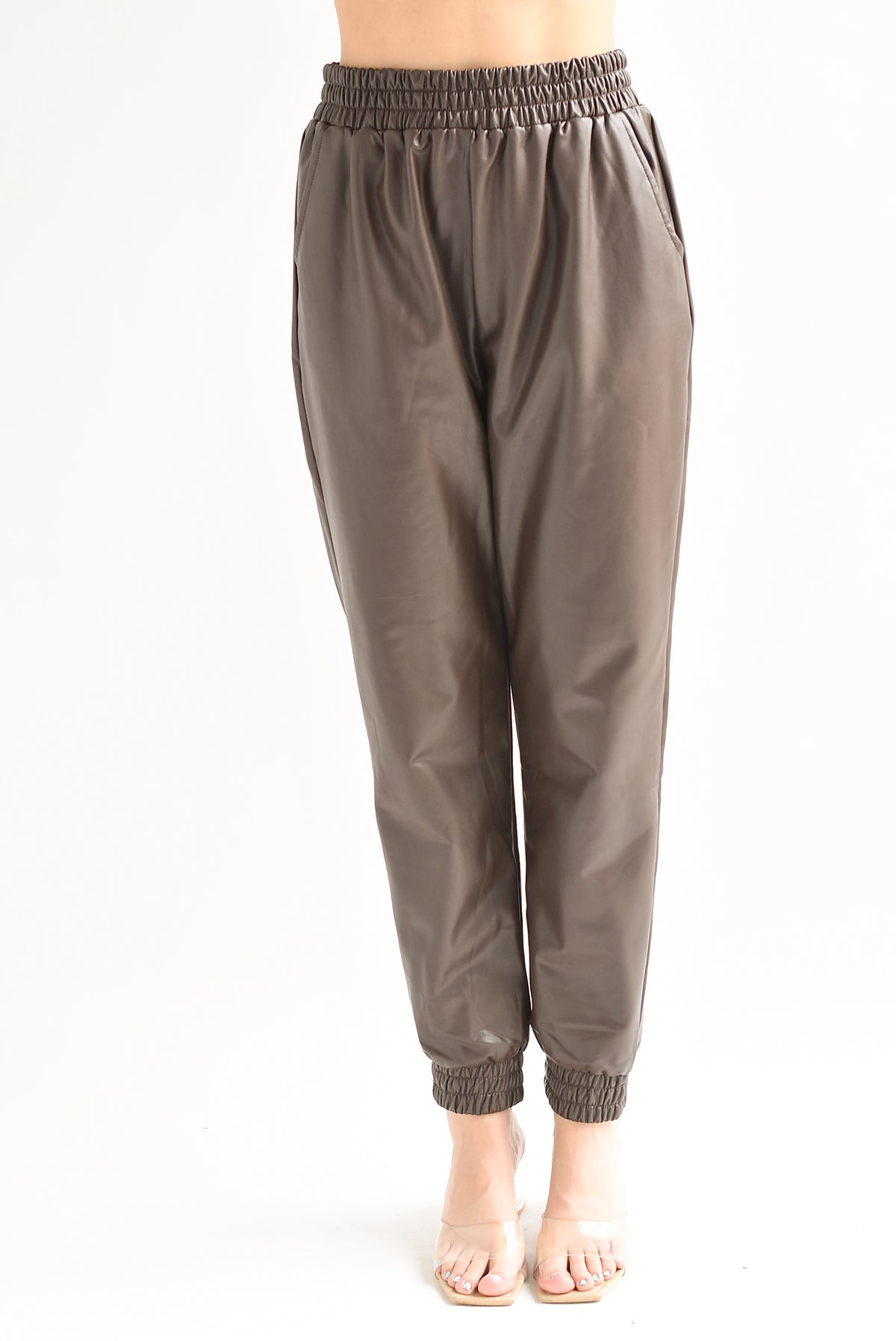 Jogger vinipiel pretina elástica Chocolate