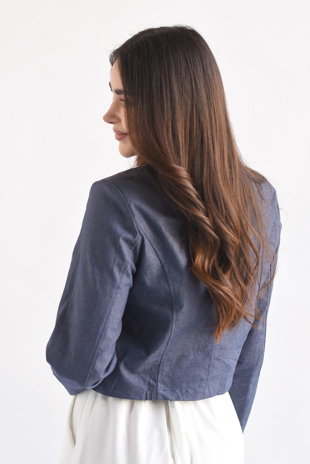 Blazer crop con encaje