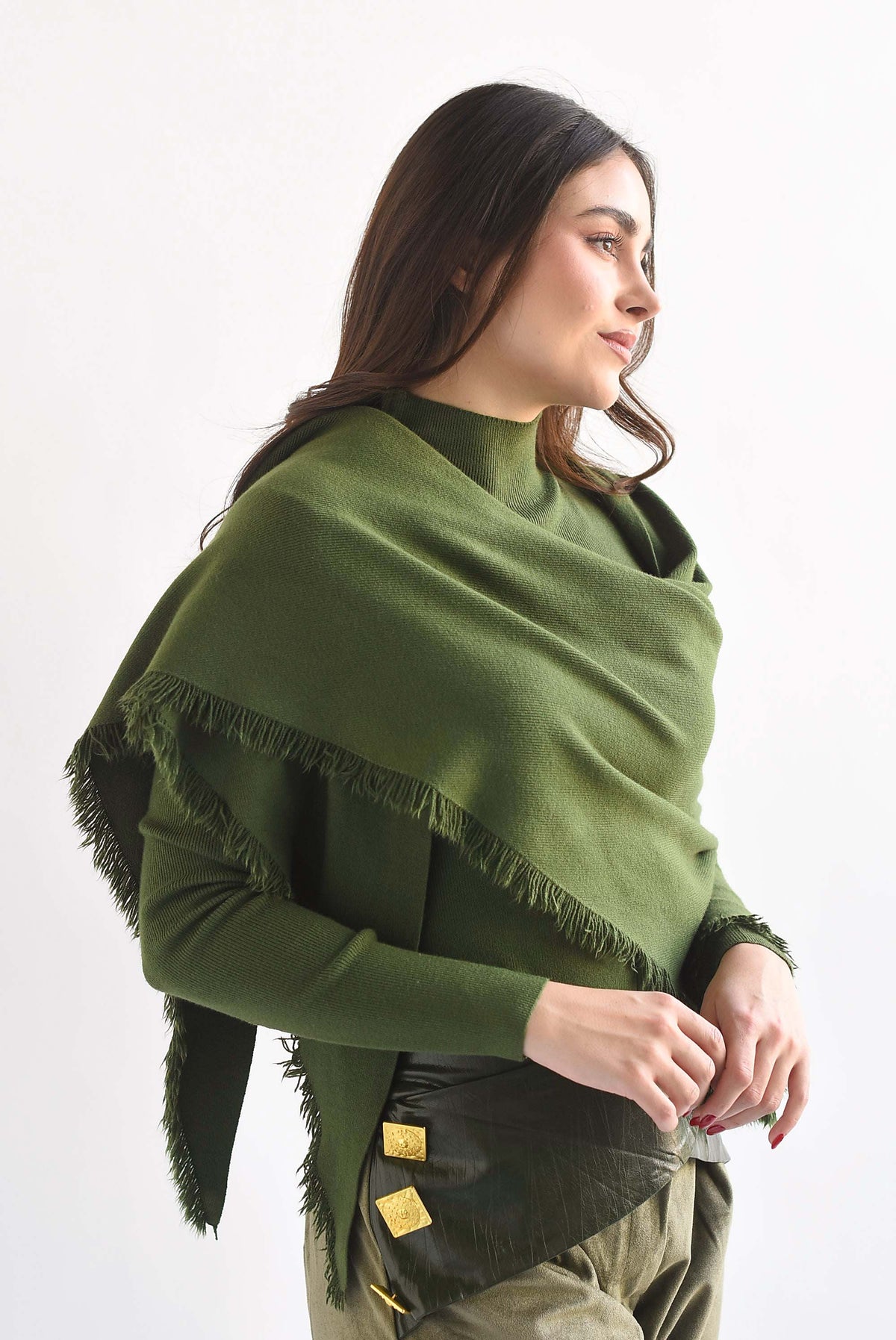Sweater con capa