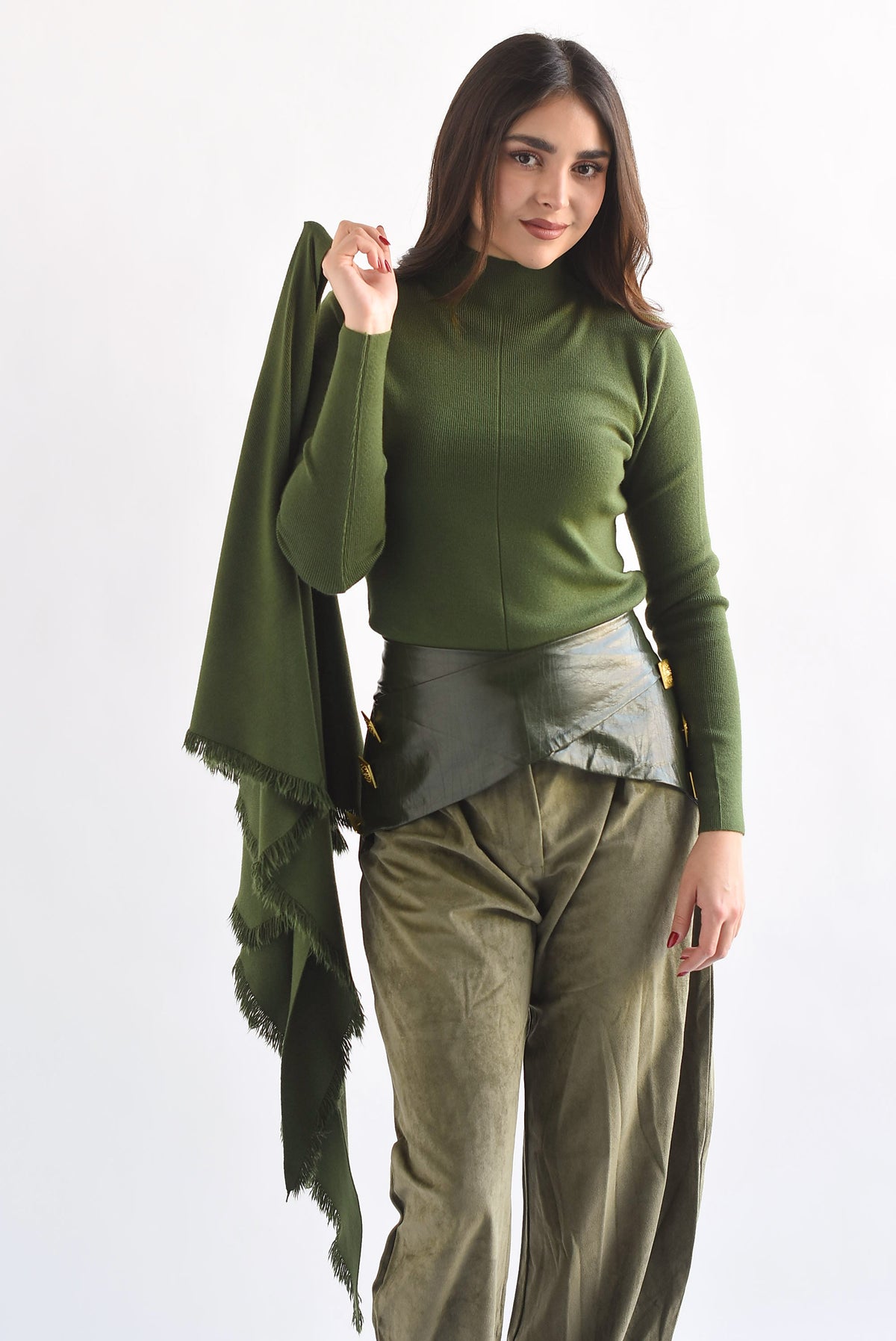 Sweater con capa