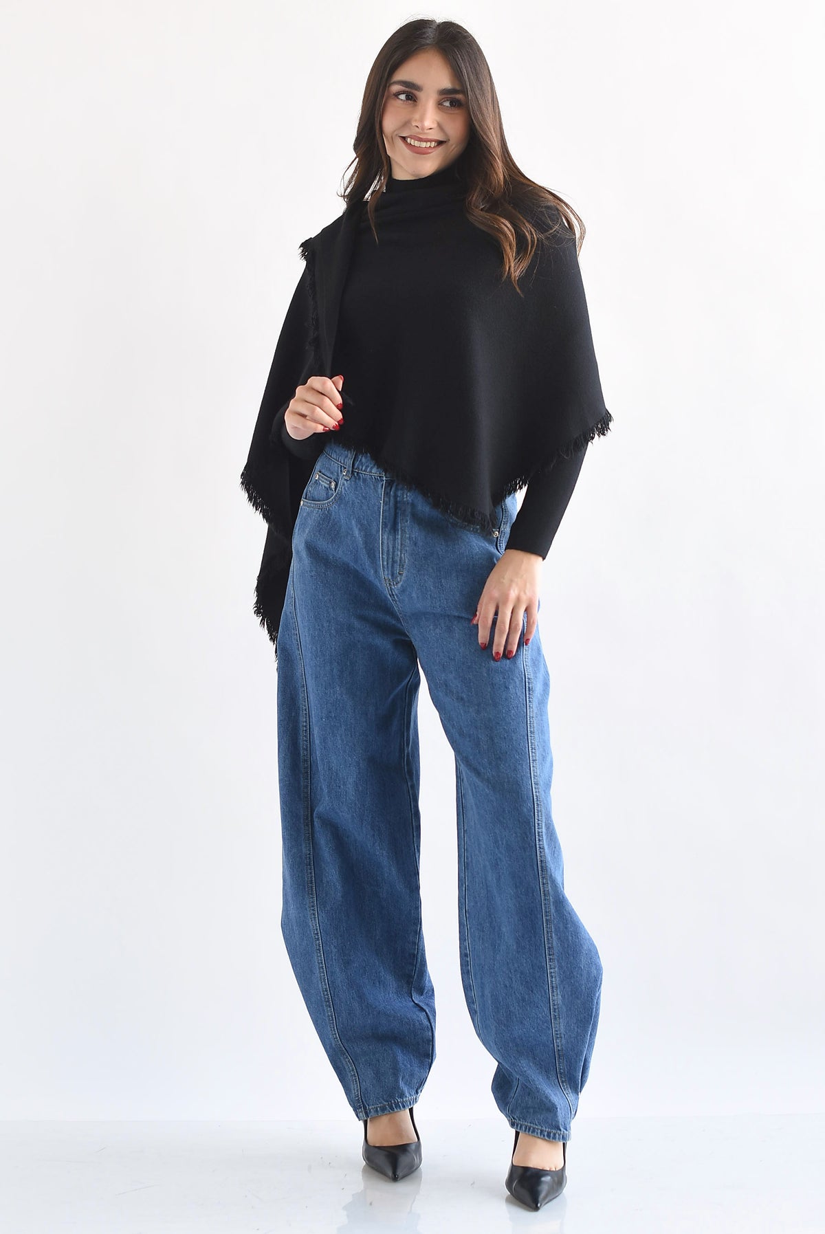 Sweater con capa