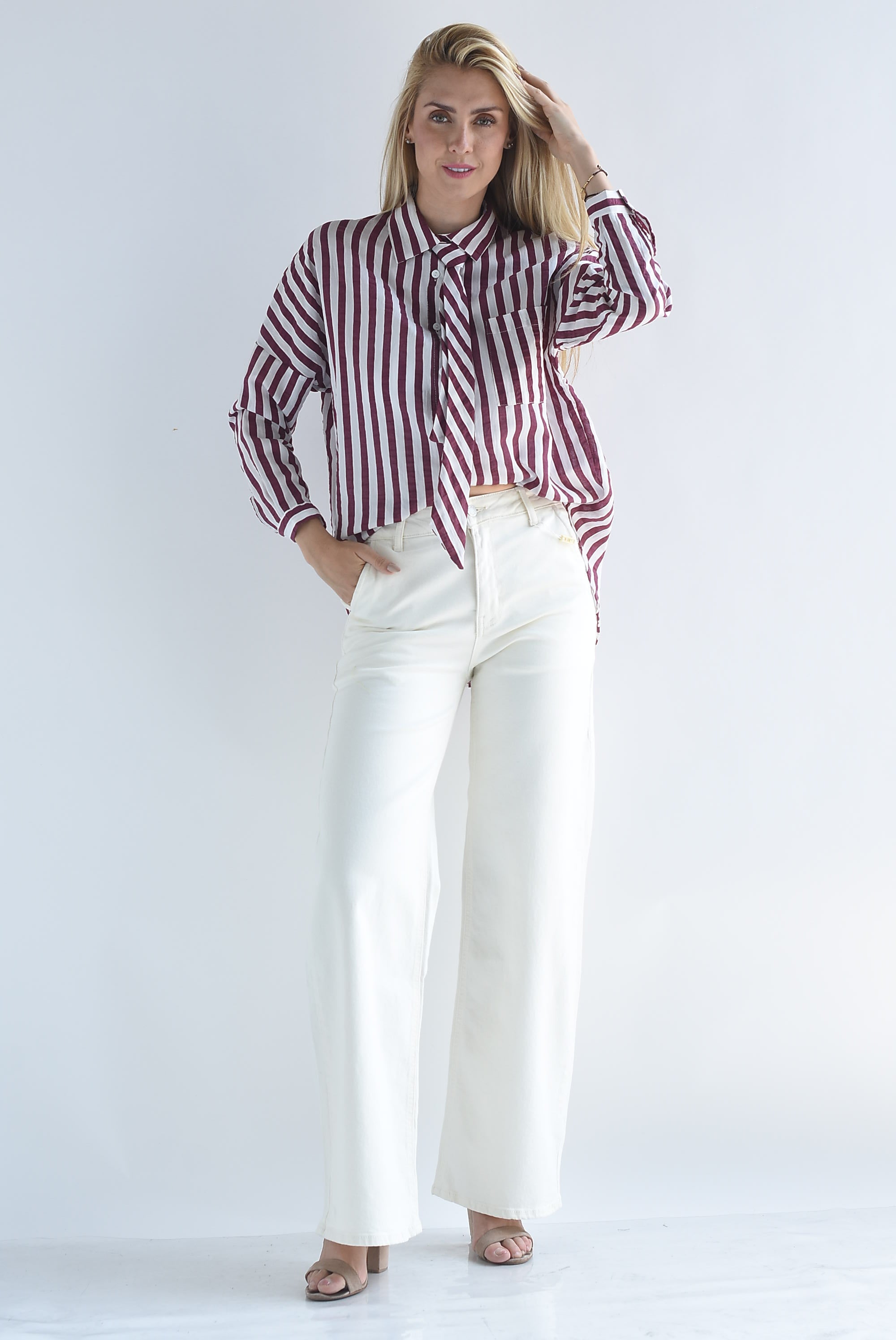 Camisa ligera rayas con corbata