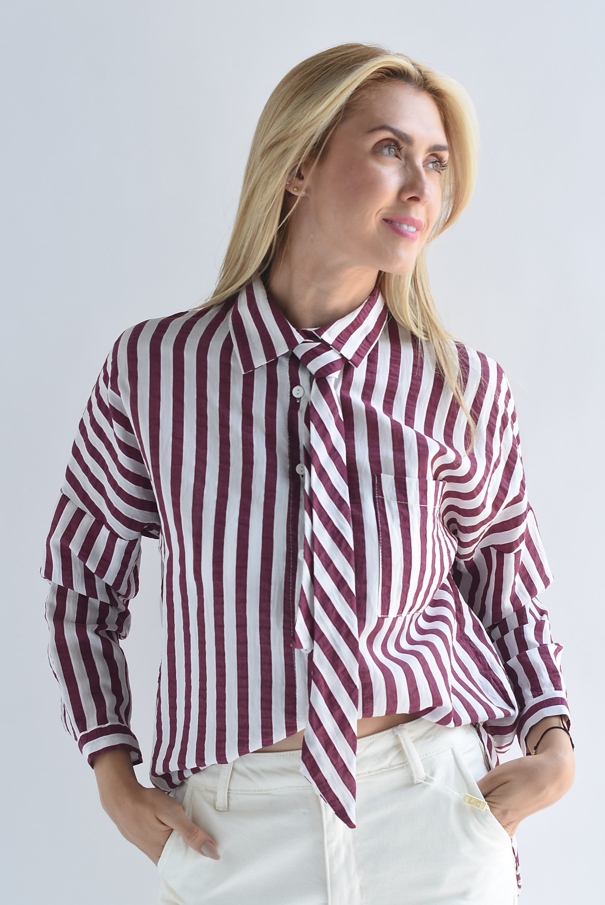 Camisa ligera rayas con corbata
