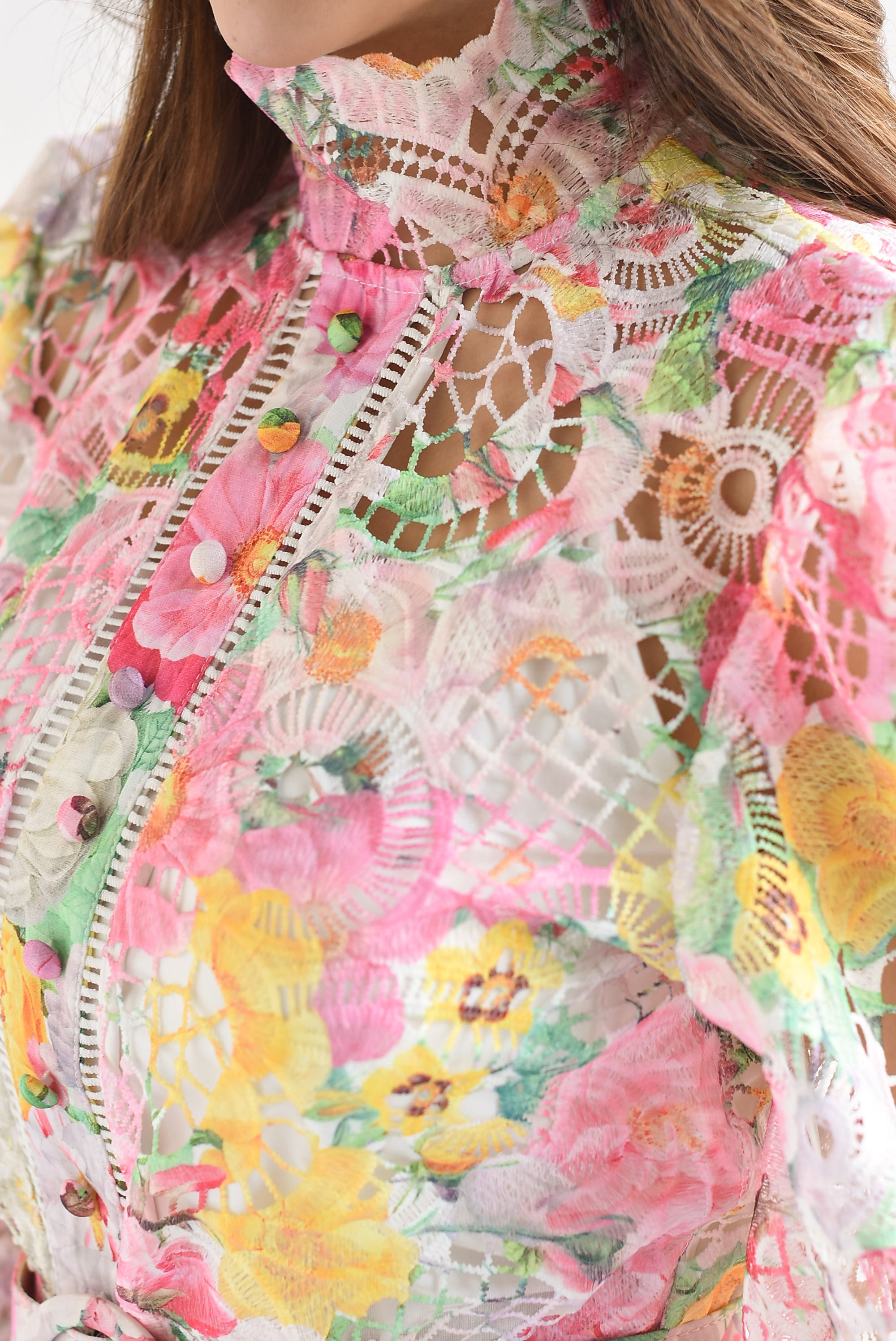 Vestido corto guipur Flores Pastel