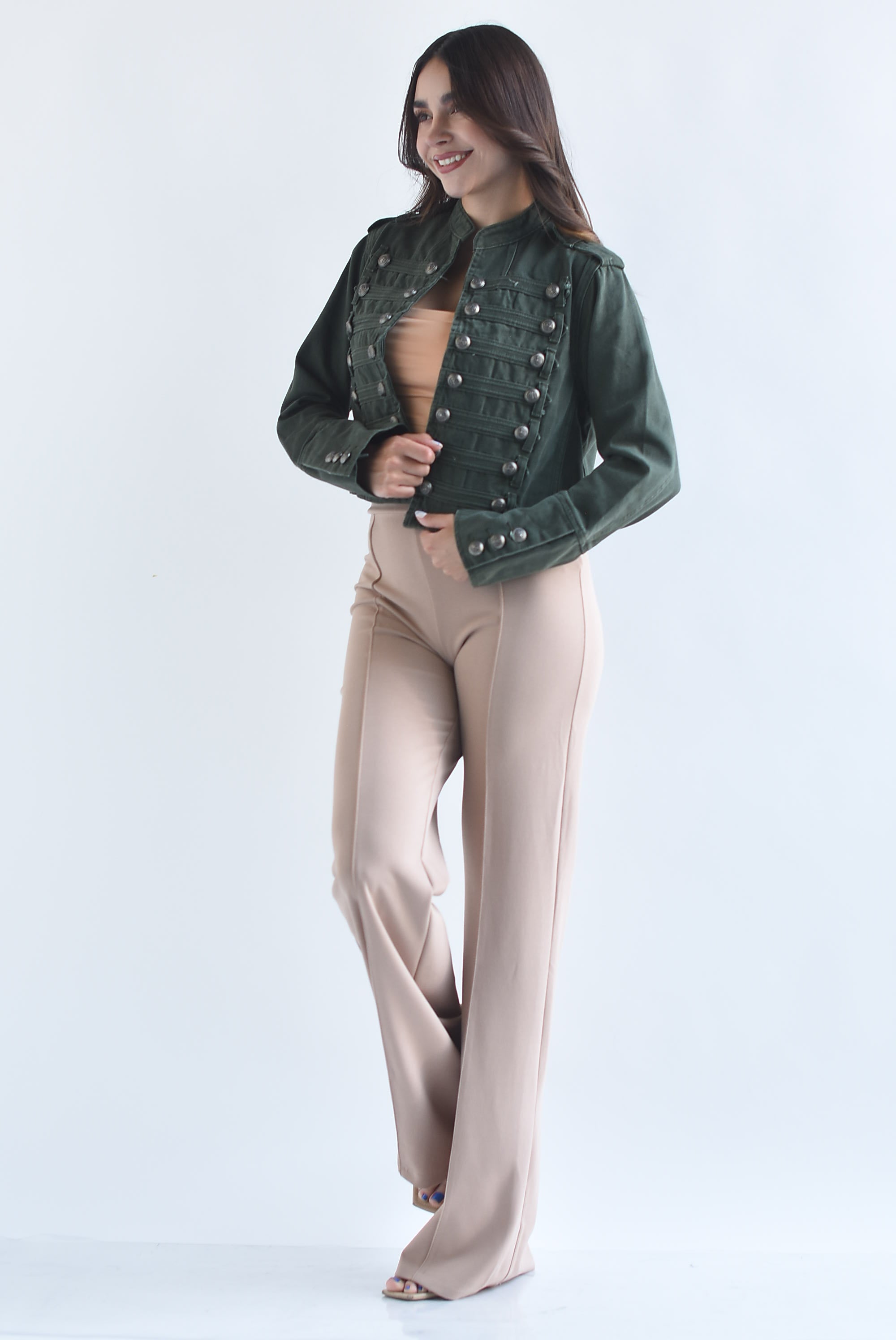 Pantalón pierna ancha y cintura alta