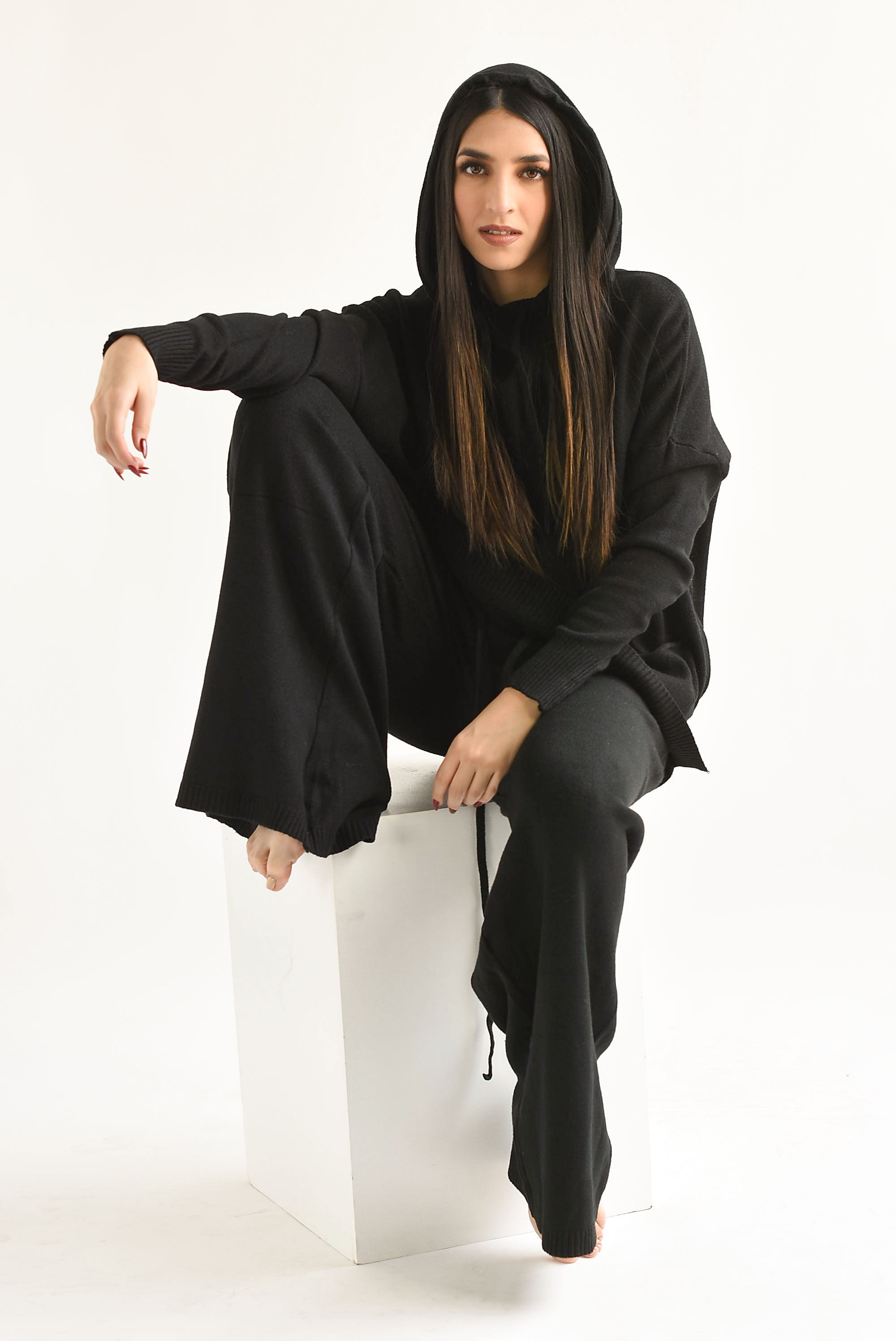 Set Pantalón y Hoodie larga punto Negro