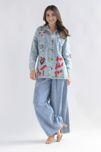 Fashion Styled Chamarra larga parches Denim Light