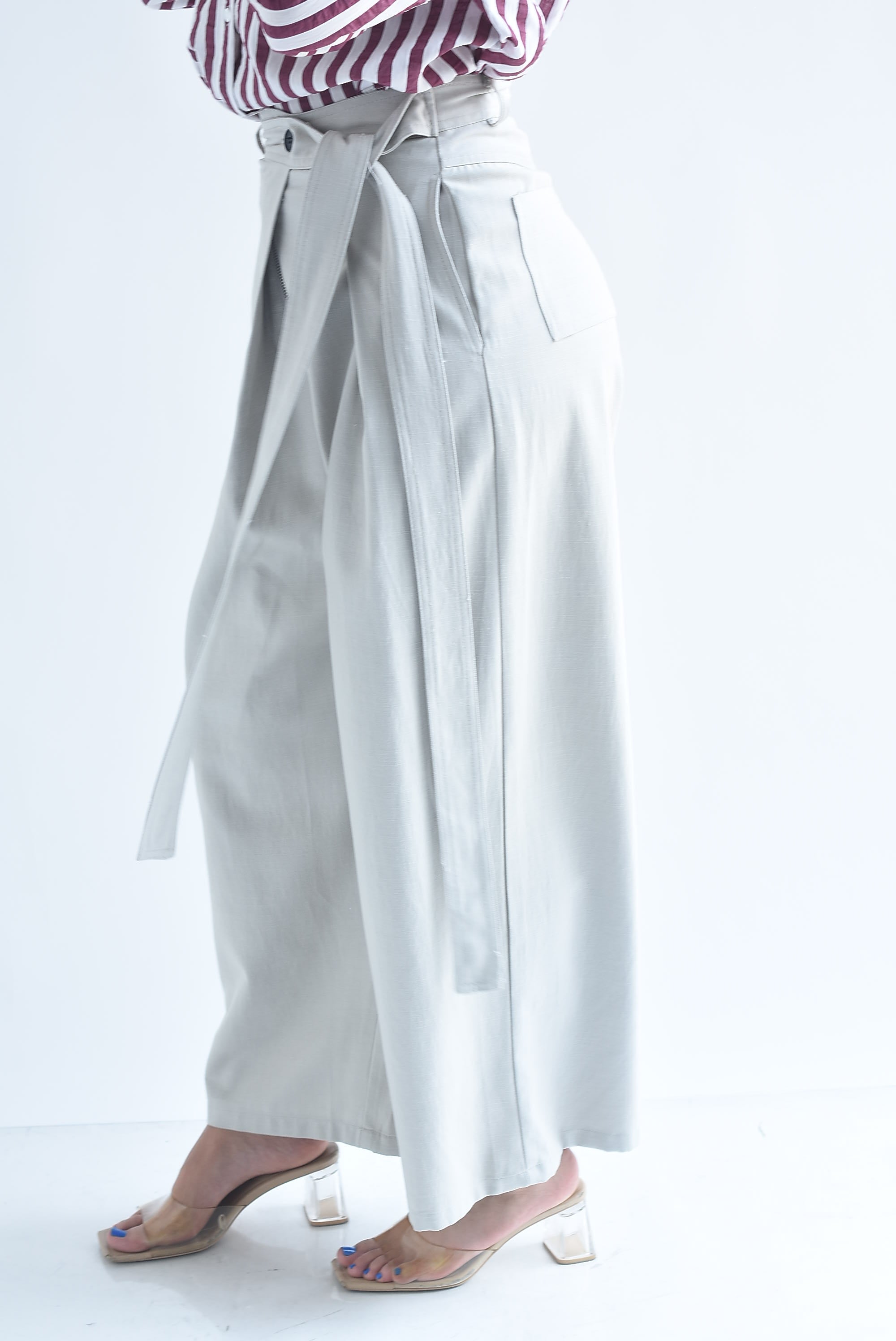 Pantalón wide pinzas faldón