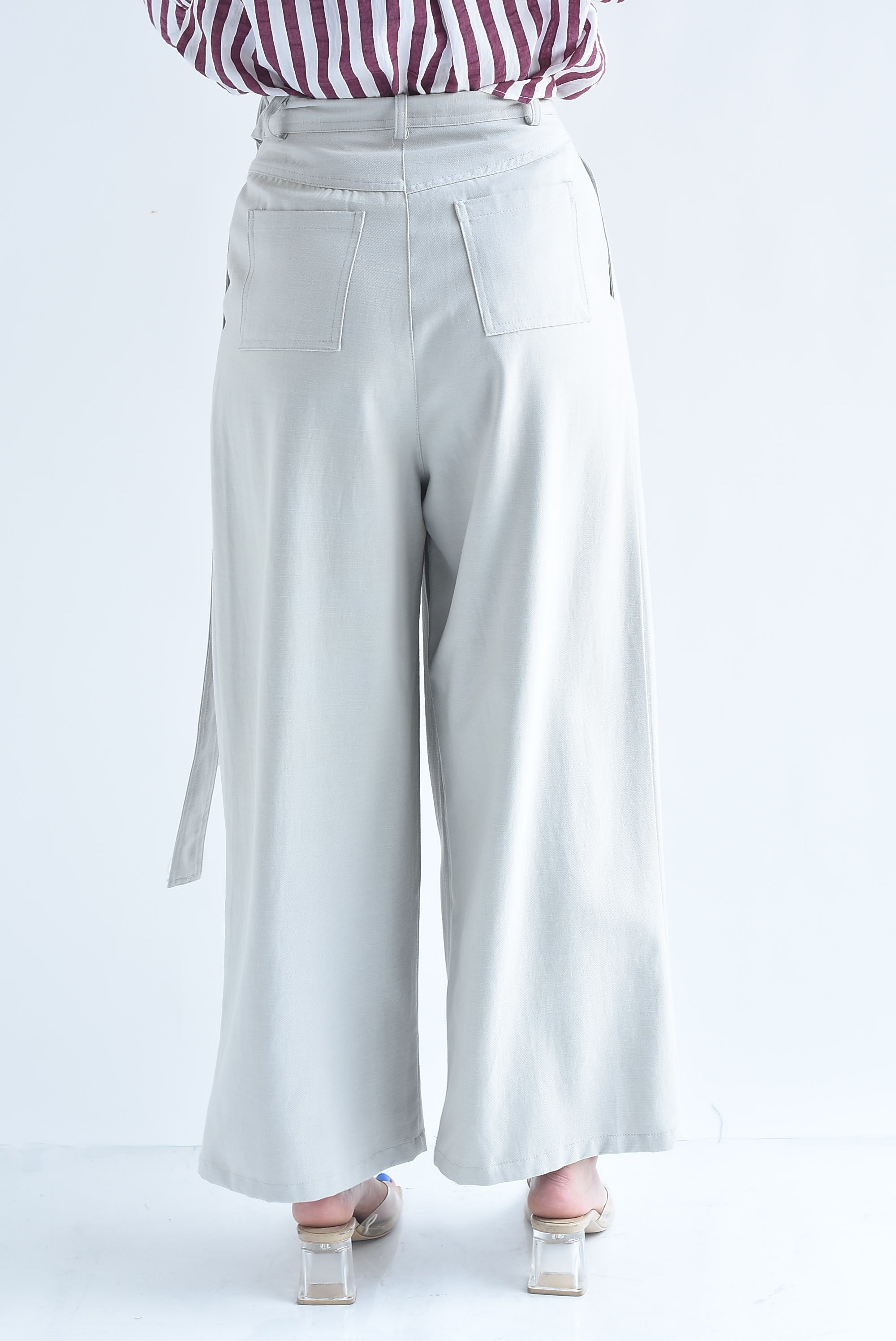 Pantalón wide pinzas faldón