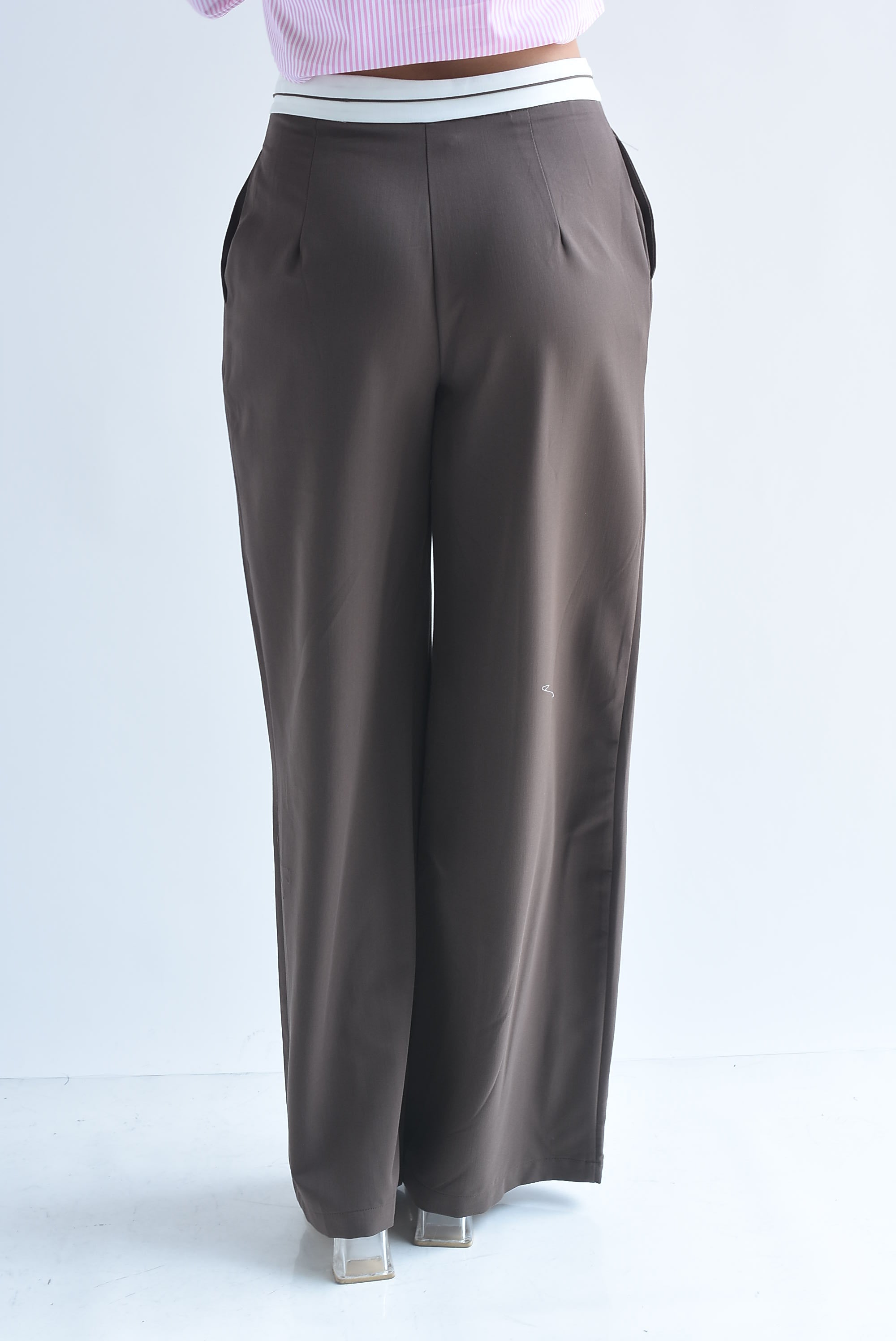 Pantalón de vestir wide pretina blanca