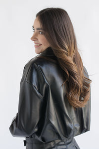 Fashion Styled Chamarra bomber vinipiel aglobada Negro