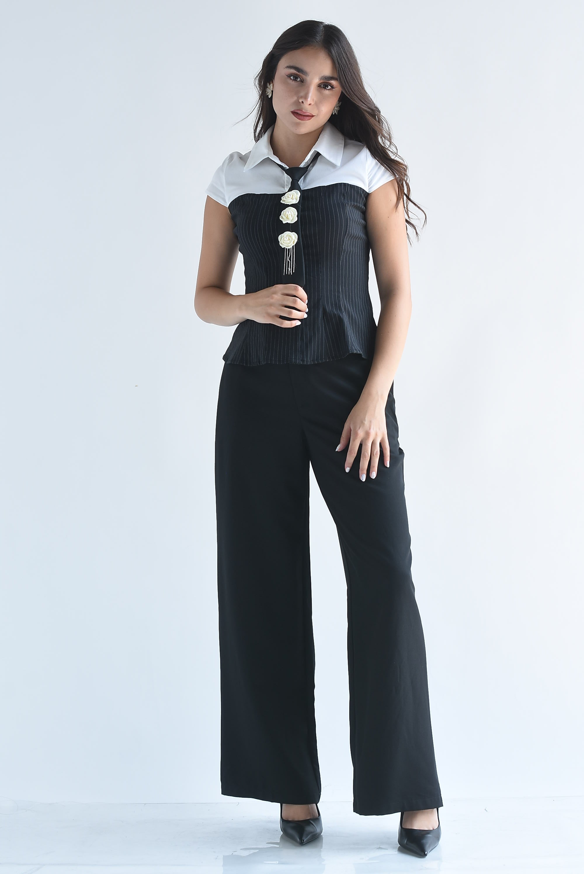 Pantalón de vestir wide pretina blanca