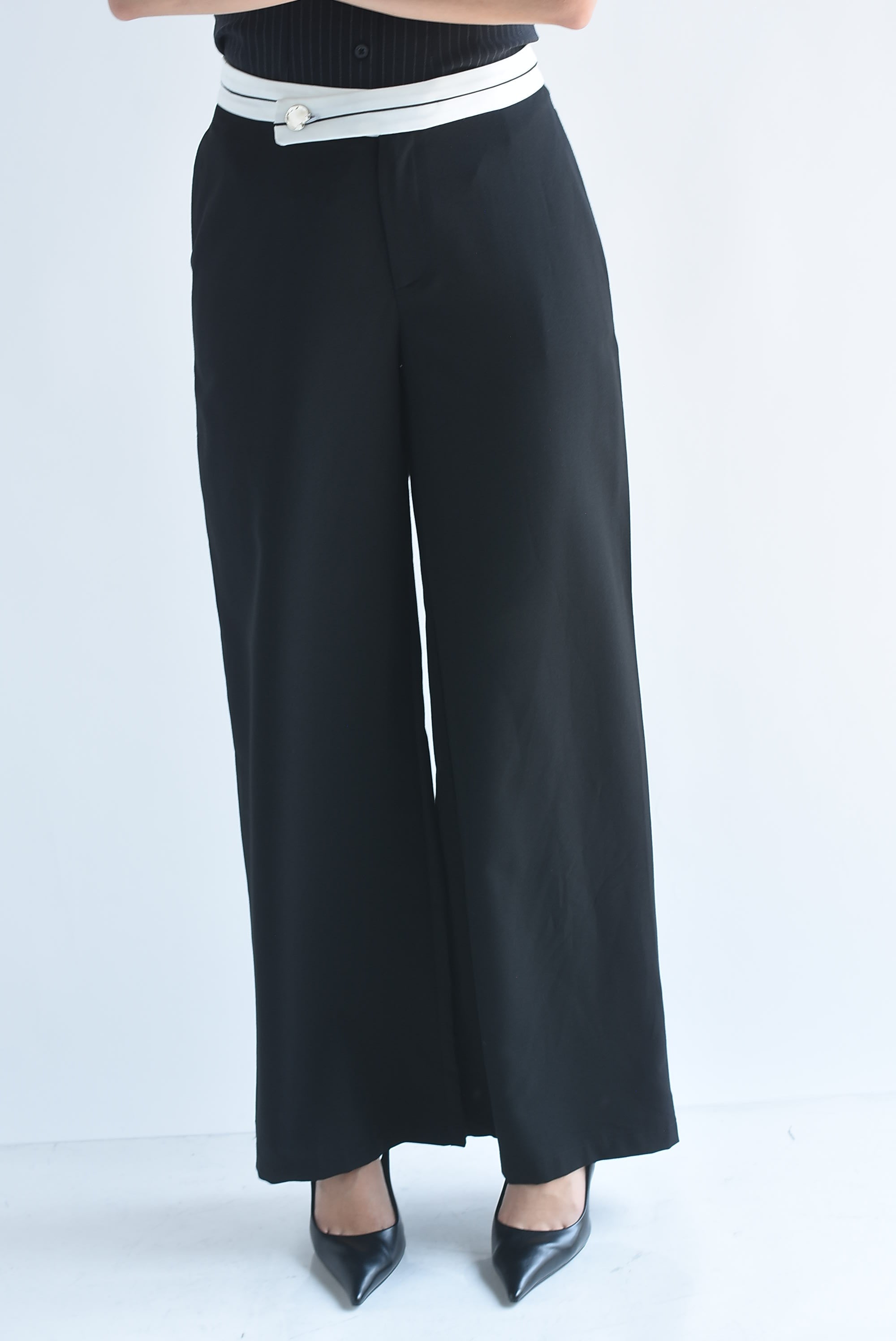 Pantalón de vestir wide pretina blanca
