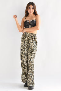 Fashion Styled Pantalón wide leg satín Leopardo