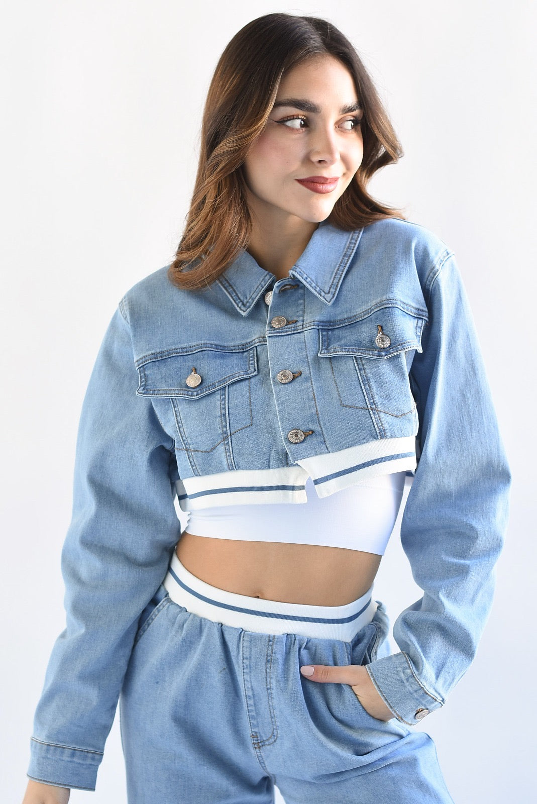 Set Pantalón y Chamarra Crop Denim