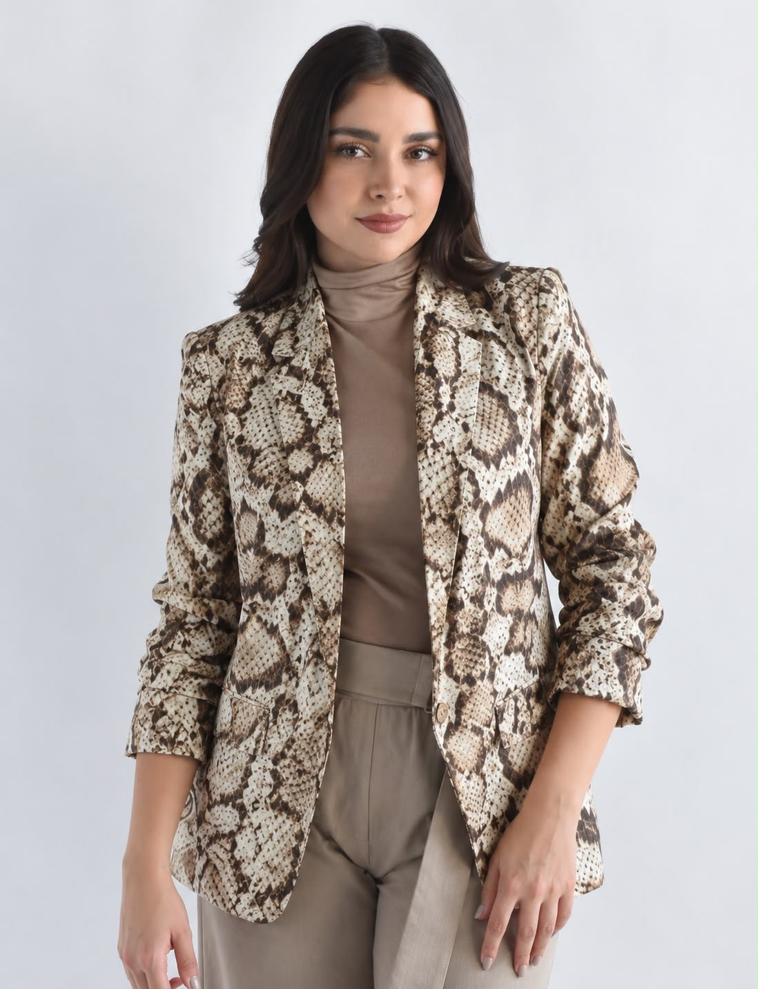 Blazer manga 3/4 fruncida snake print