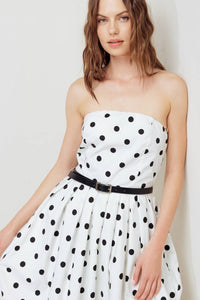 Fashion Styled Vestido globo strapless Polka Dots Blanco