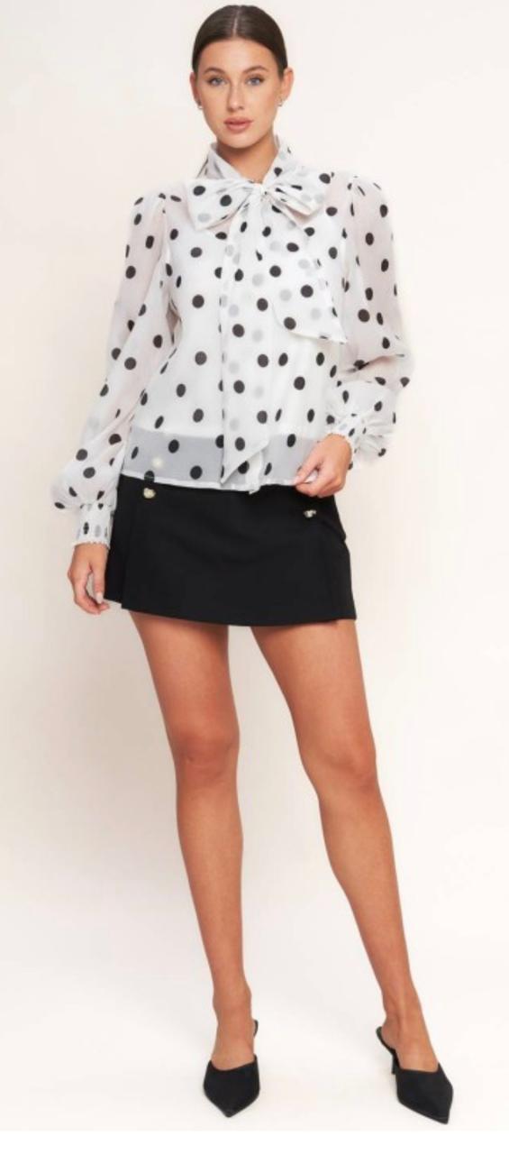 Blusa cinta en cuello polka dots Blanco