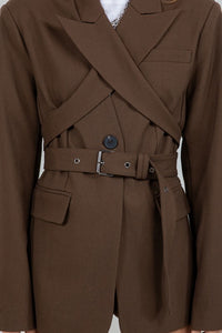 Fashion Styled Set Short y Blazer cinturón cruzado Café