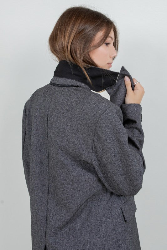 Set Short y Blazer cinturón cruzado Gris