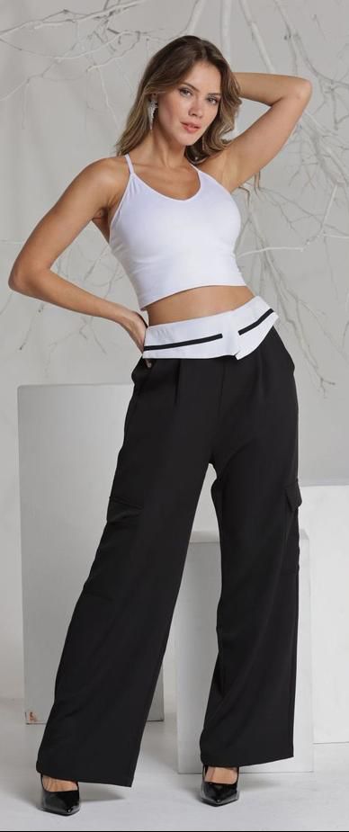 Pantalón cargo pretina doblada Negro