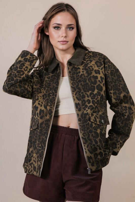 Chamarra Barn cuello pana denim Leopardo