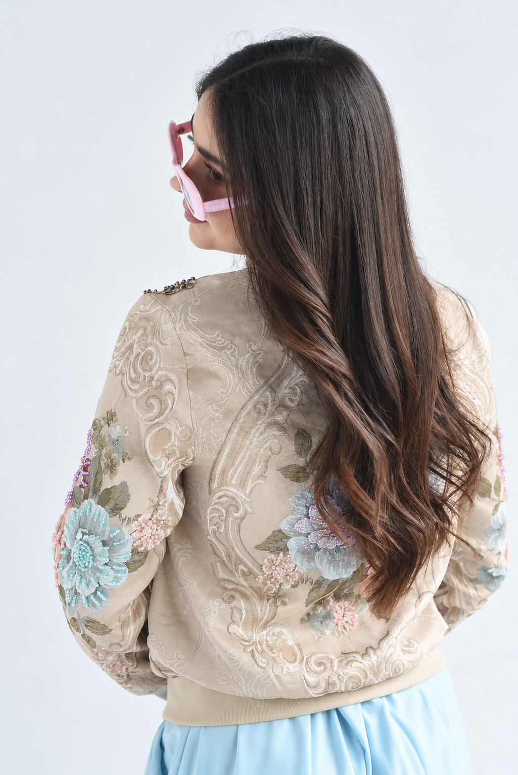 Chamarra bomber flores tapiz cuentas