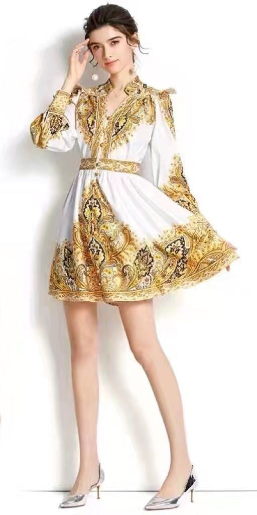 Vestido camisero corto garigoleado Oro