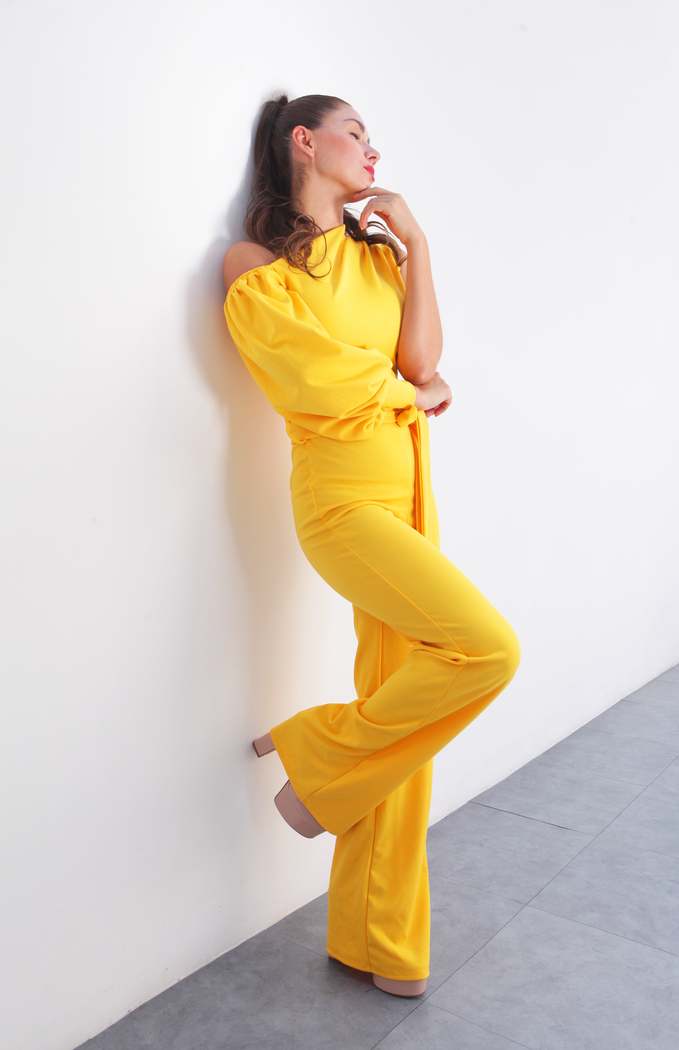 Jumpsuit una manga Amarillo Mango