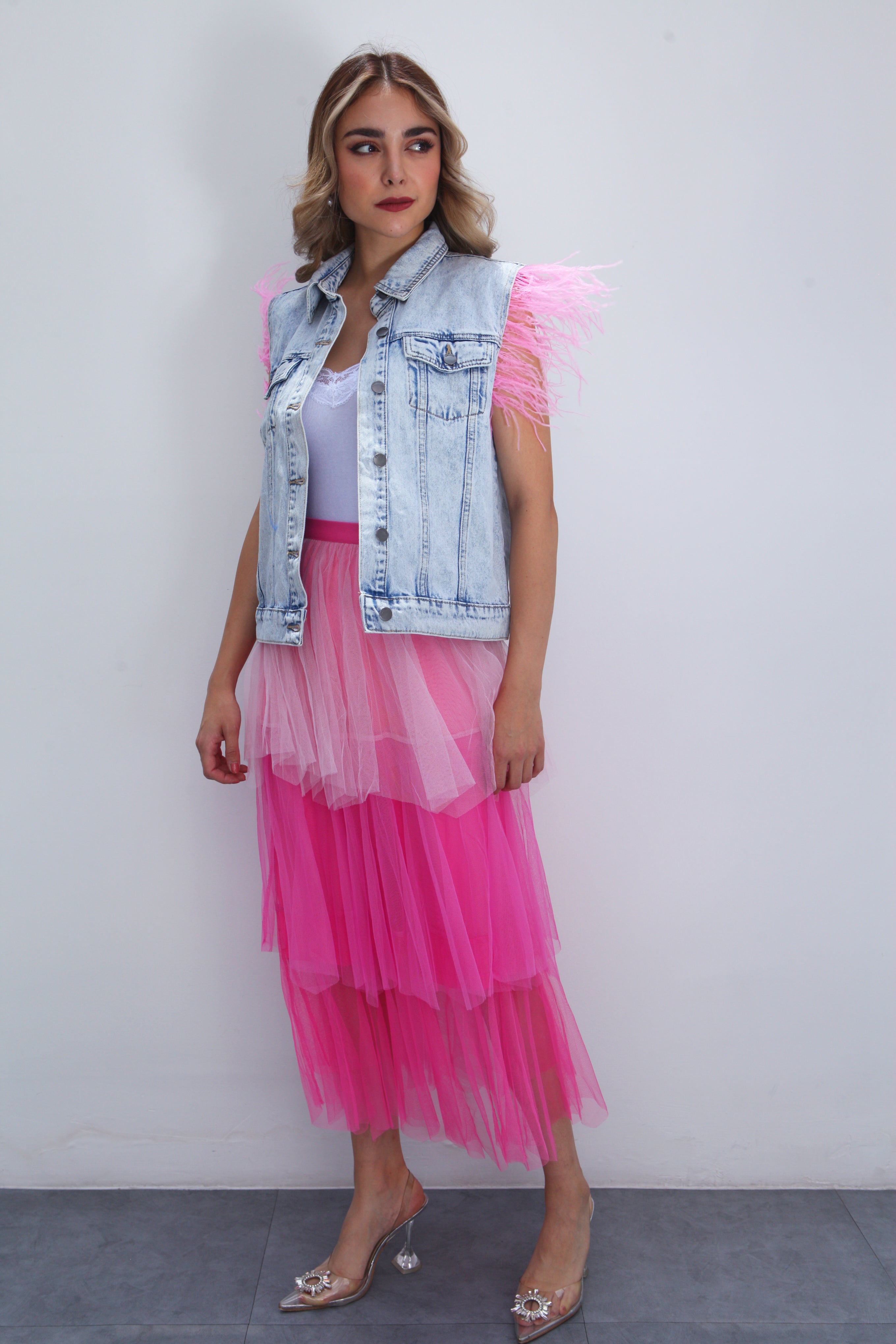Chaleco de mezclilla con plumas Rosas – Fashion Styled