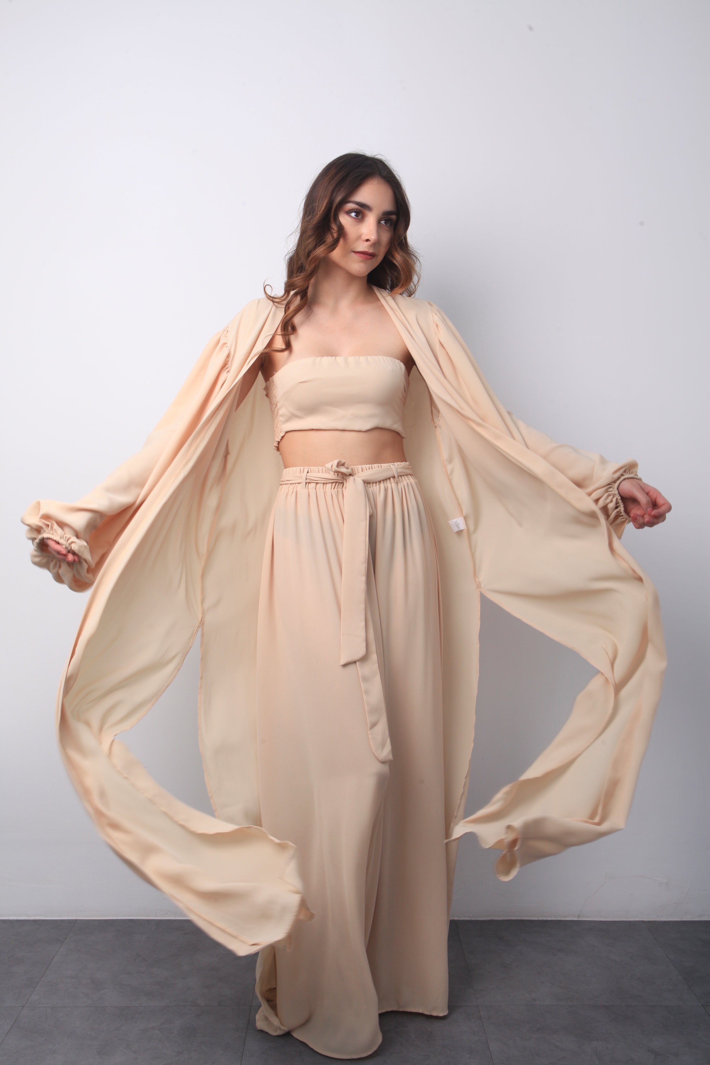 Set de falda con top y ensamble Beige