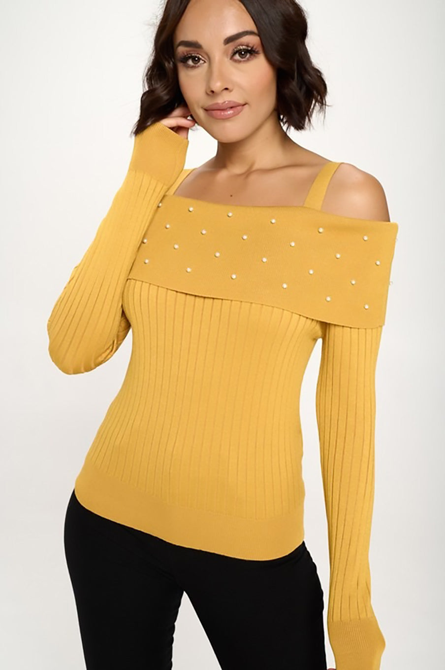 Blusa hombro descubierto con perlas Mango