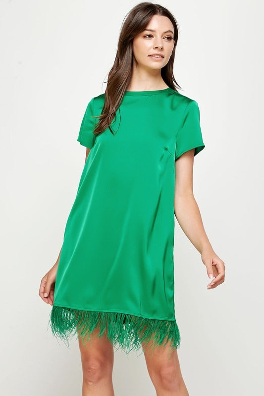 Vestido manga corta con plumas Verde
