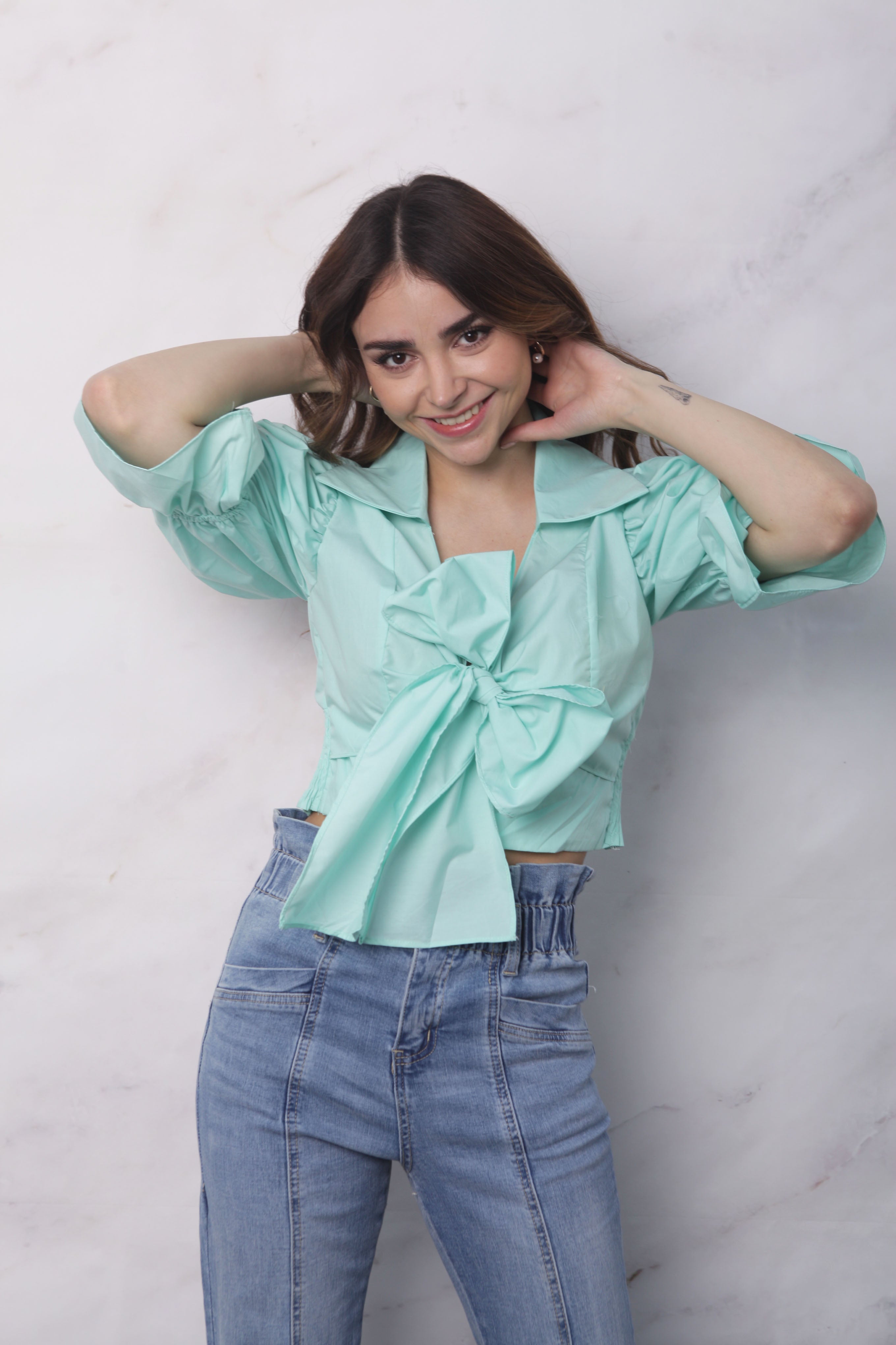 Blusa con moño Menta