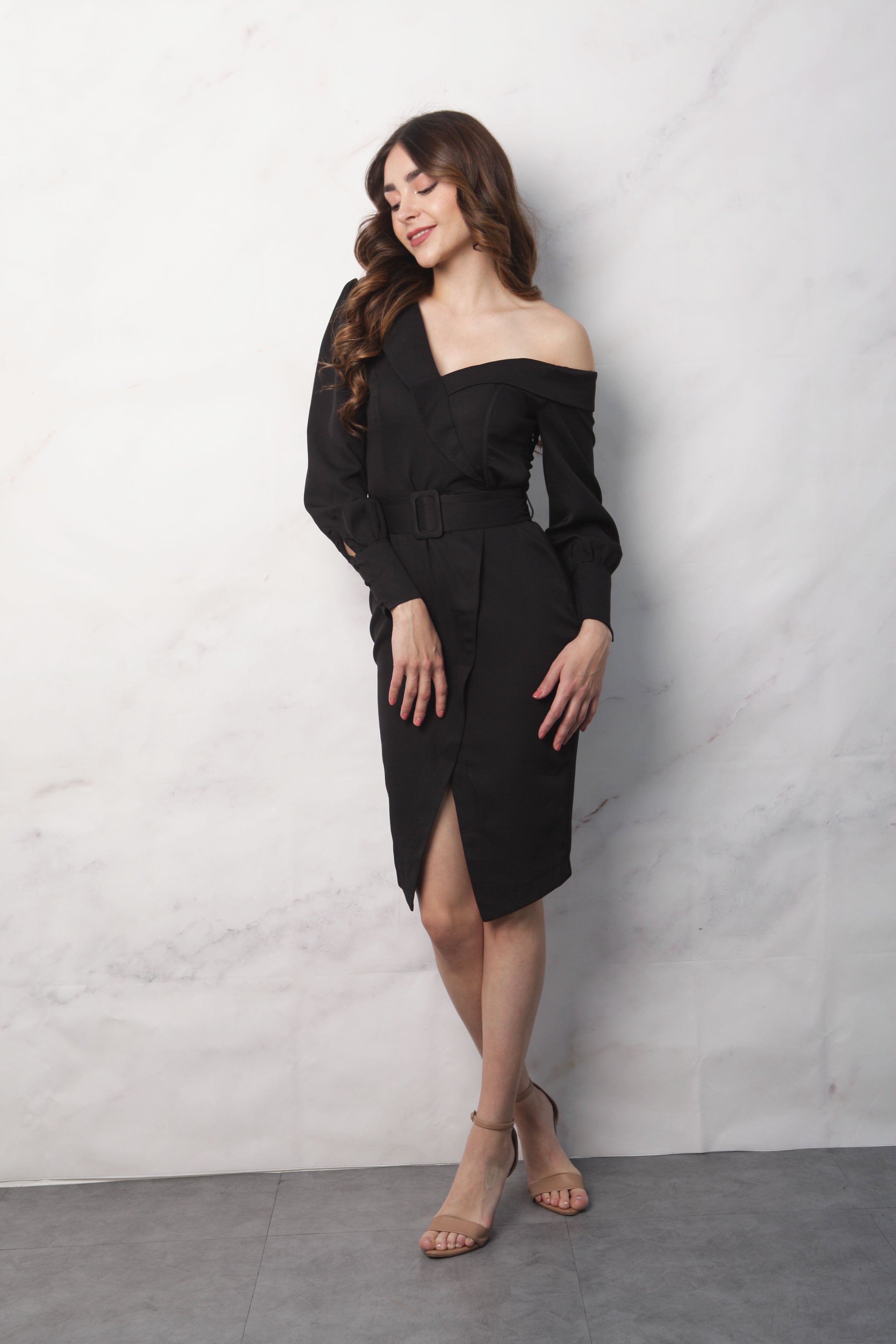 Vestido un hombro descubierto manga larga Negro