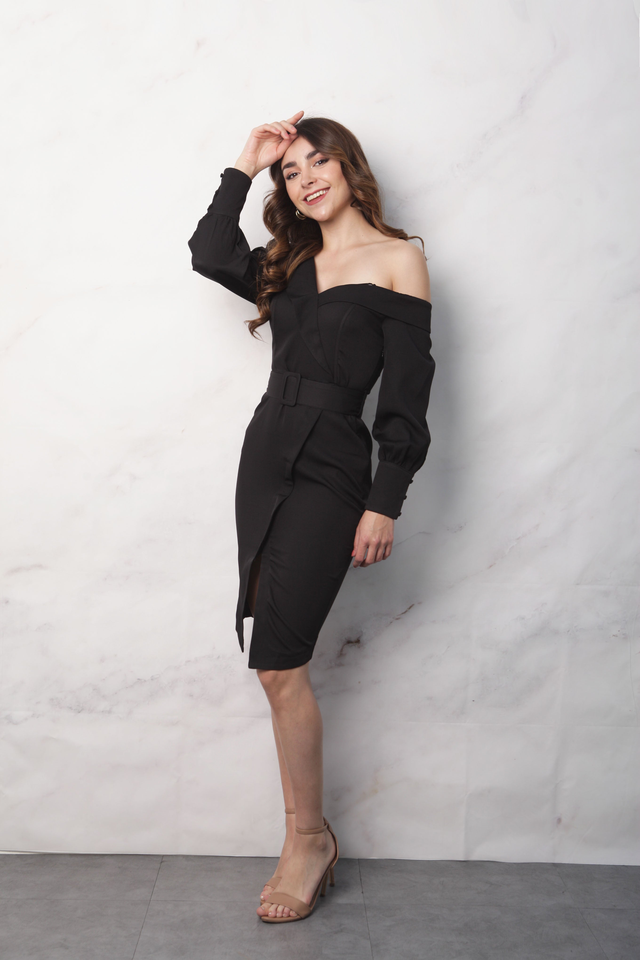 Vestido un hombro descubierto manga larga Negro